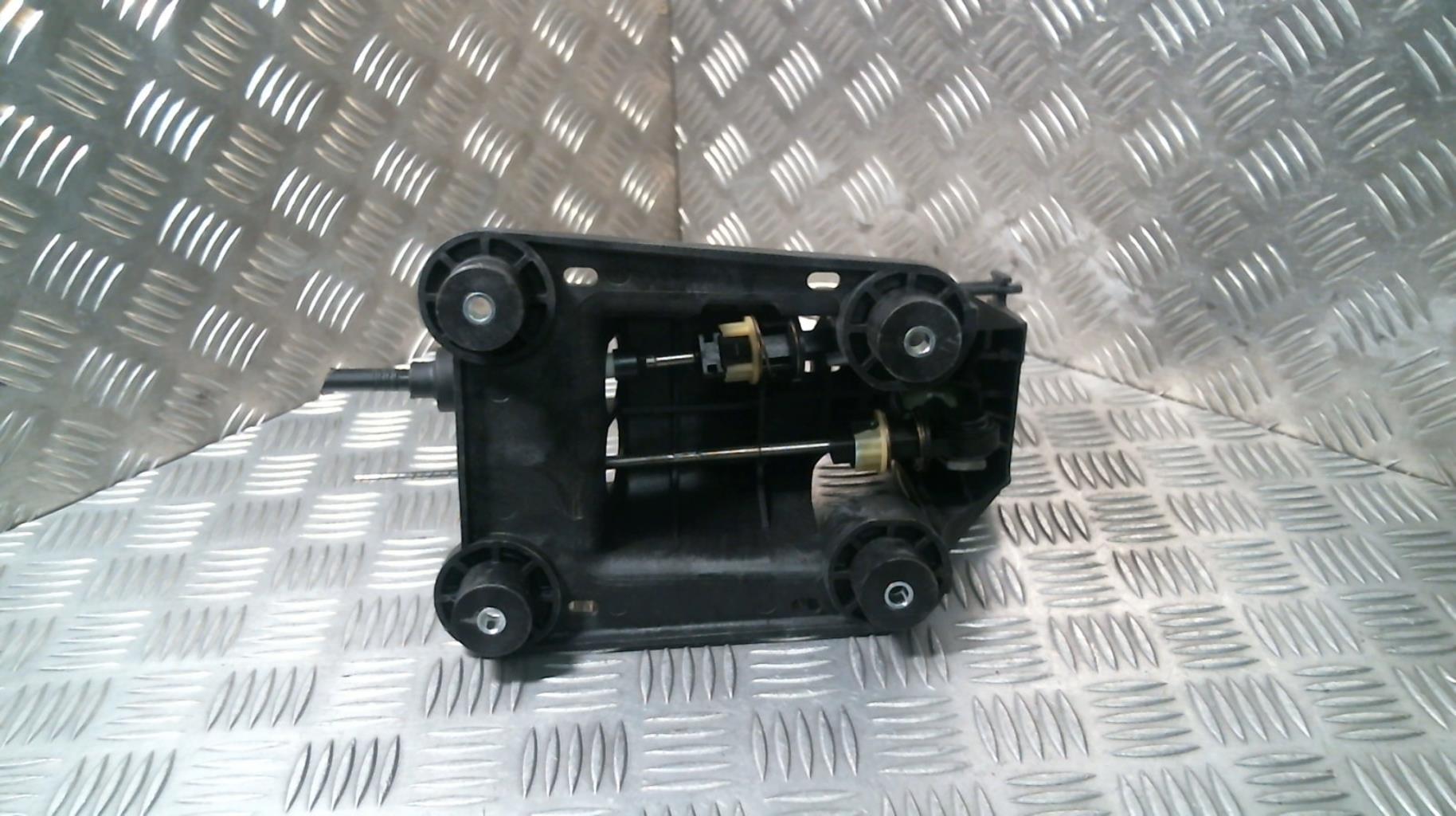 Levier de vitesses PEUGEOT 2008 1 PHASE 1 Diesel - 1
