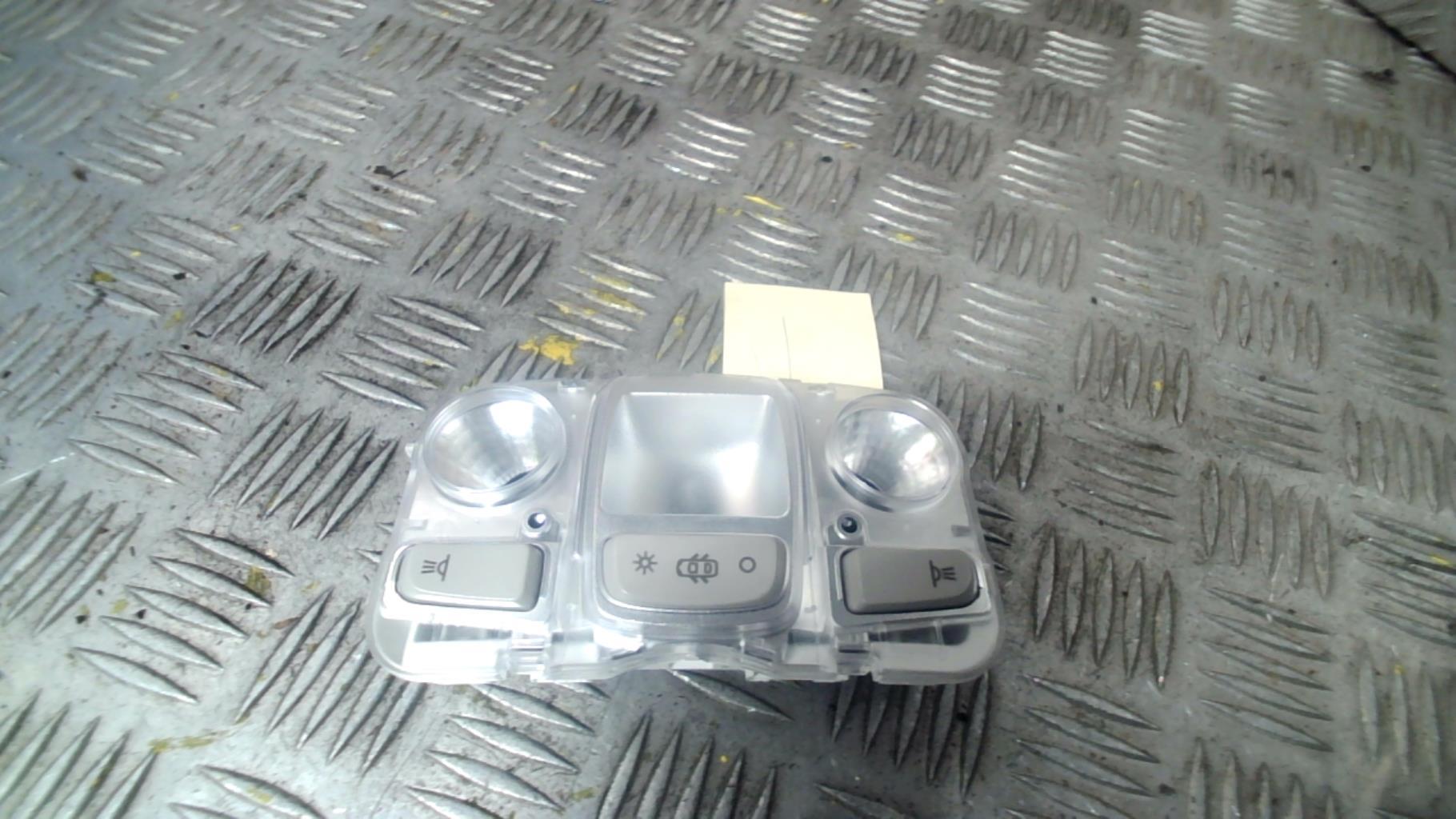 Eclairage de plafonnier CITROEN C3 3 PHASE 1 Essence - 1