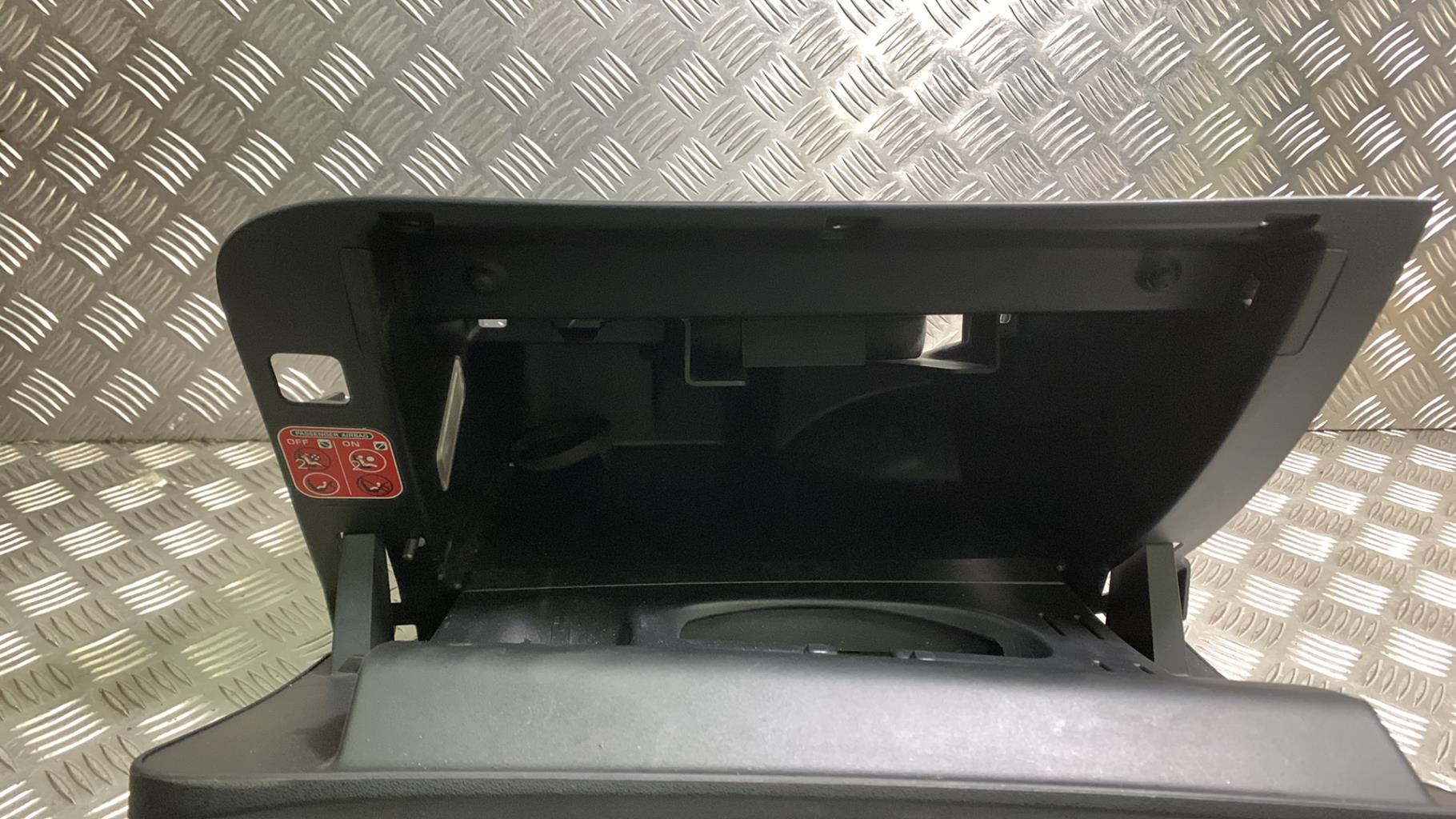 Boite a gants CITROEN C4 2 PHASE 1 Diesel - 1