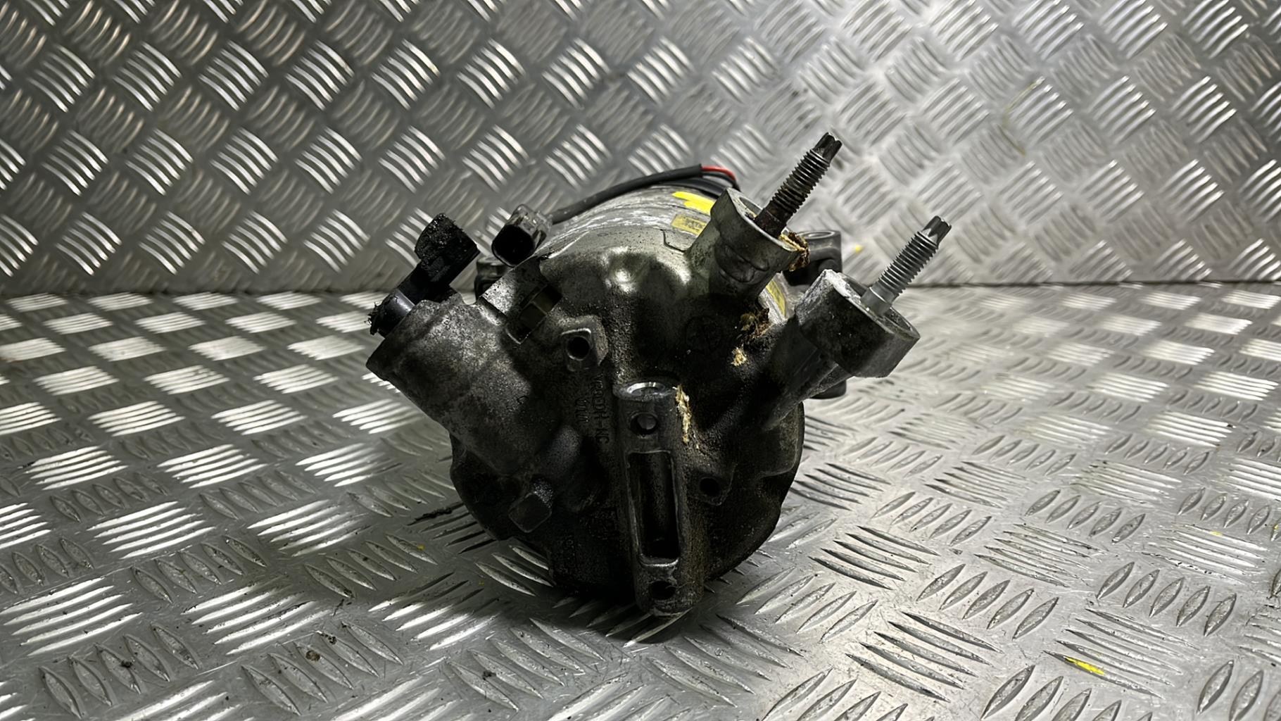 Compresseur clim FORD FOCUS 3 PHASE 1 Essence - 1