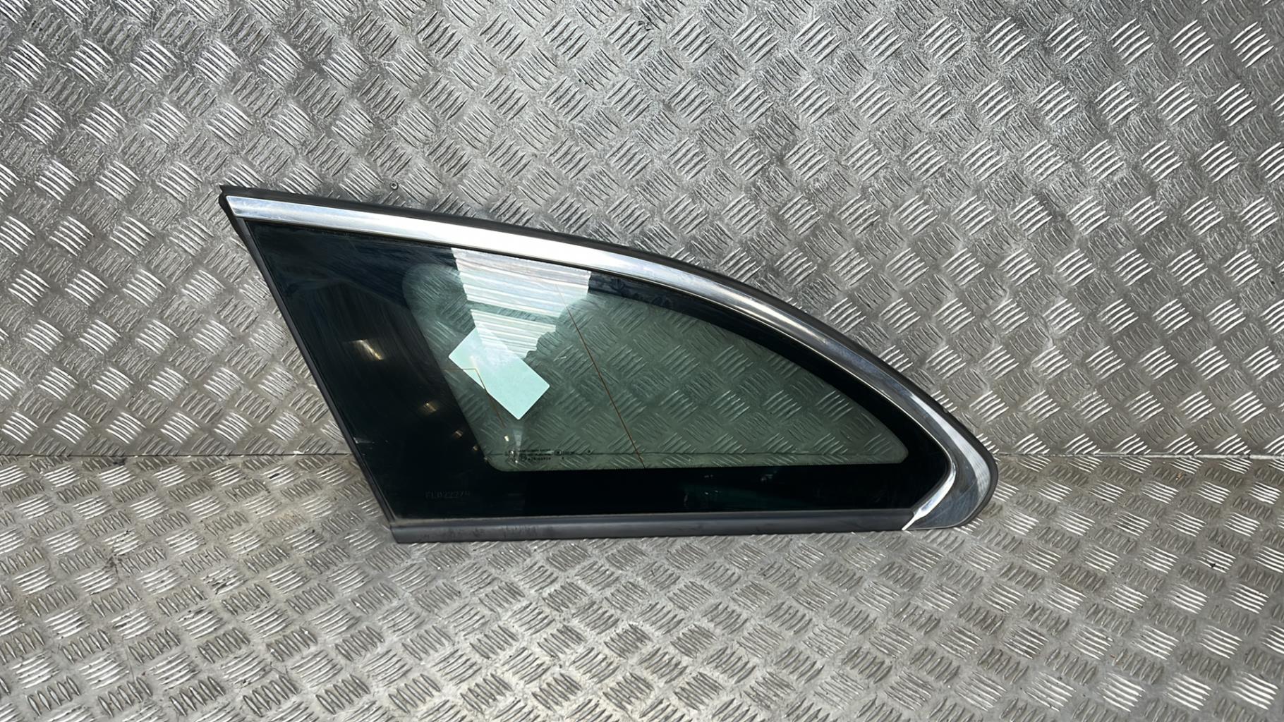 Vetro laterale fisso posteriore sinistro PEUGEOT 508 1 SW PHASE 2 BREAK Diésel - 1