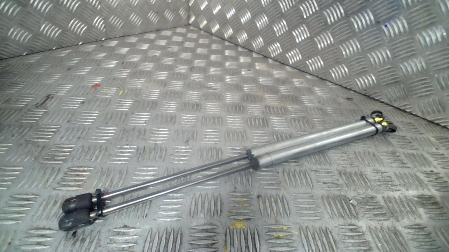 Verin de coffre AUDI A2 Diesel - 1