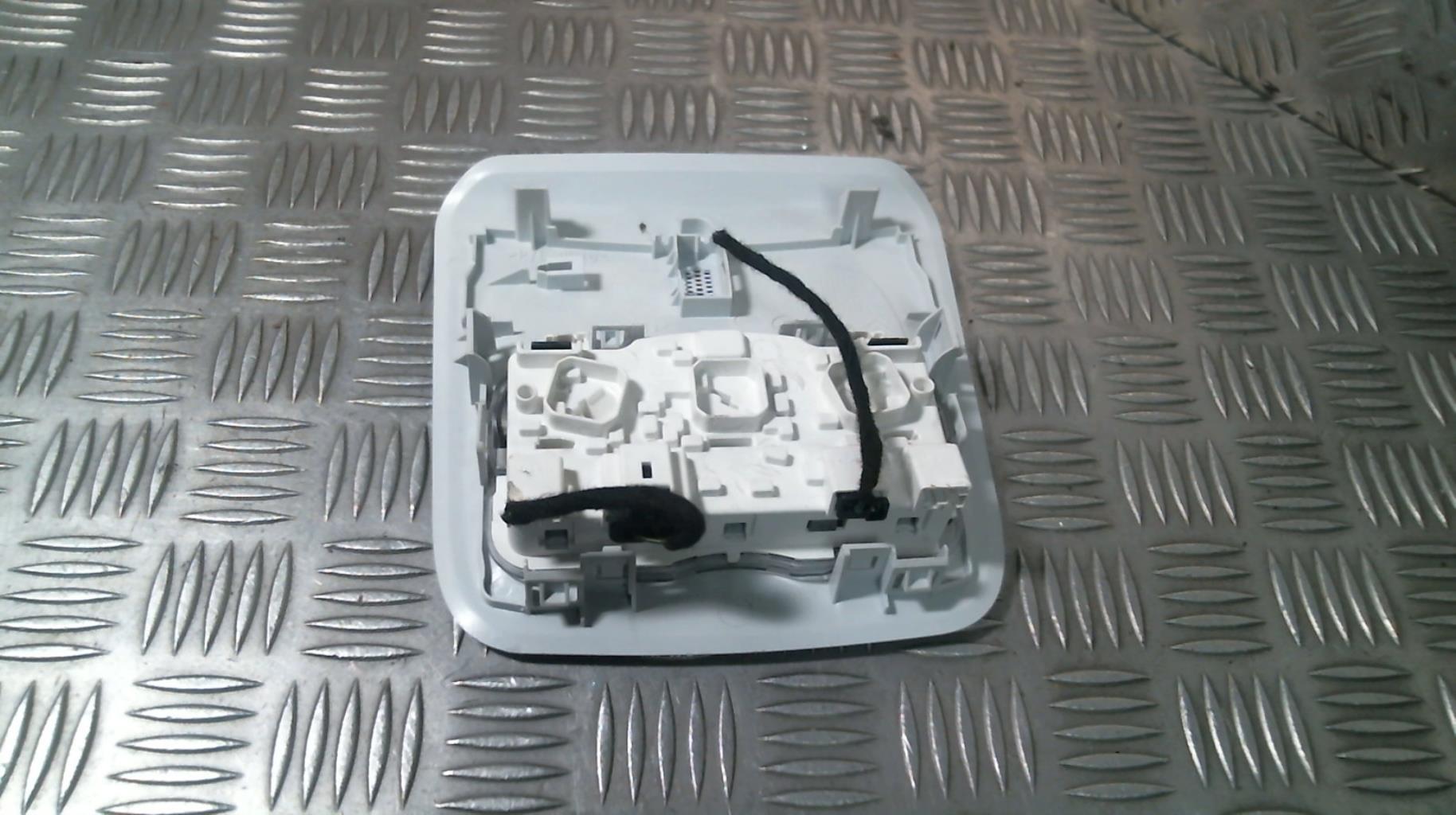 Luce di cortesia PEUGEOT 208 1 PHASE 1 Gasolina - 1