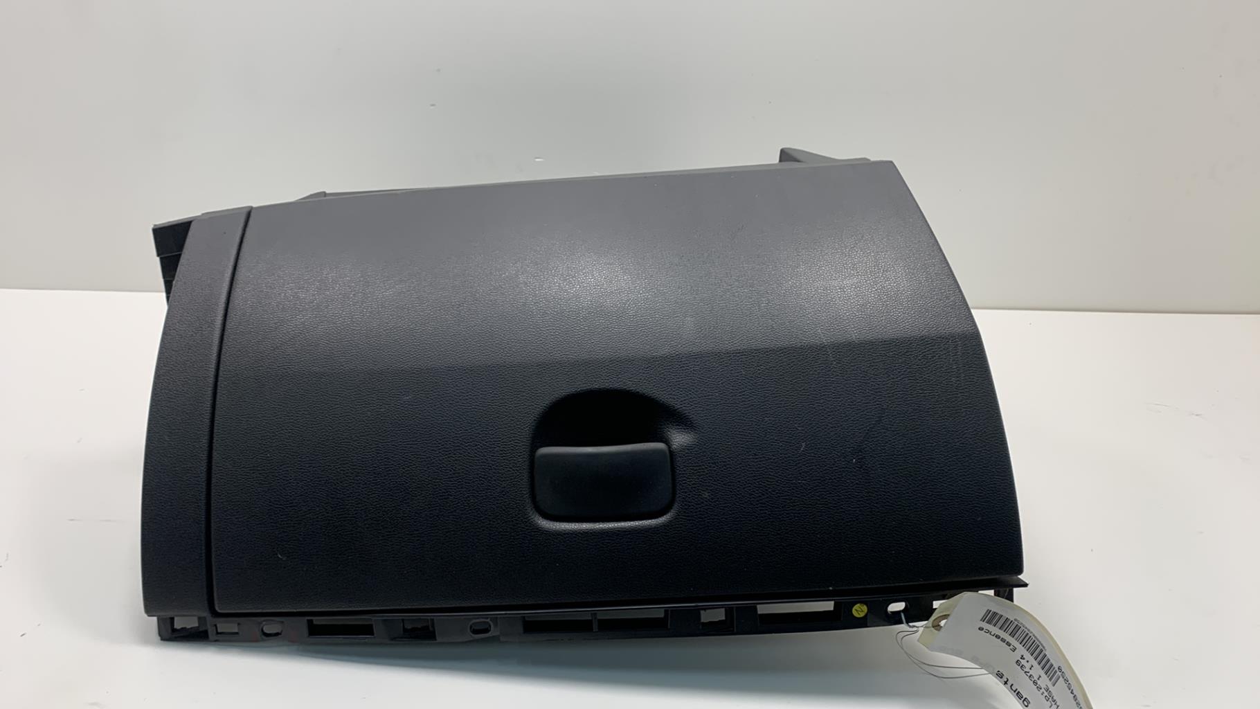 Boite a gants RENAULT CLIO 3 PHASE 1 Essence - 1