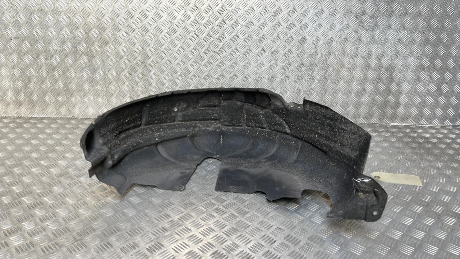 Parasale posteriore sinistro CITROEN C3 2 PHASE 1 Diésel - 1
