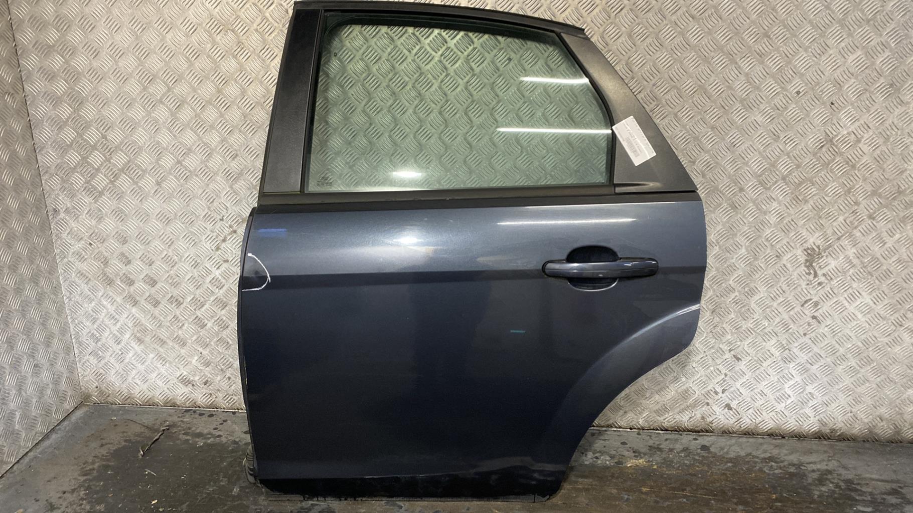 Puerta trasera izquierda FORD FOCUS 2 PHASE 2 Diésel - 1