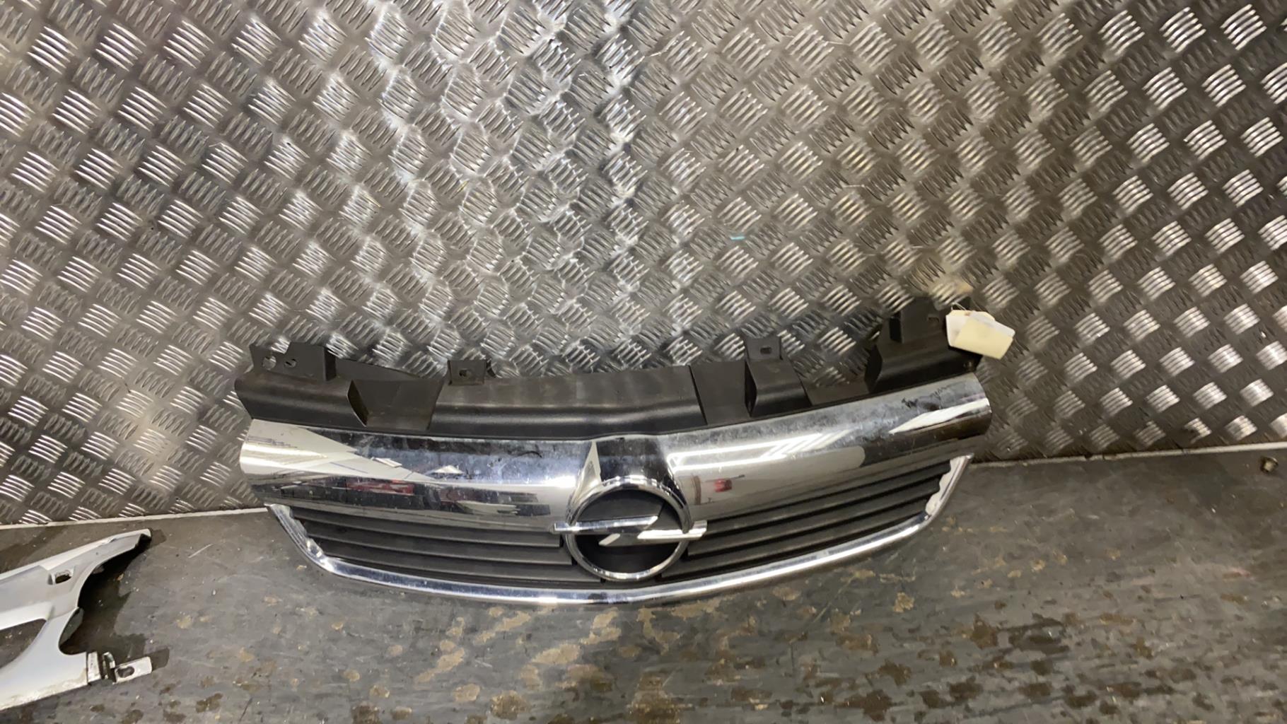 Calandre OPEL ZAFIRA B PHASE 1 Diesel - 1