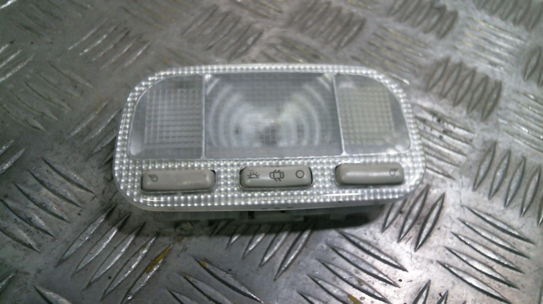 Eclairage de plafonnier PEUGEOT 301 Diesel - 1