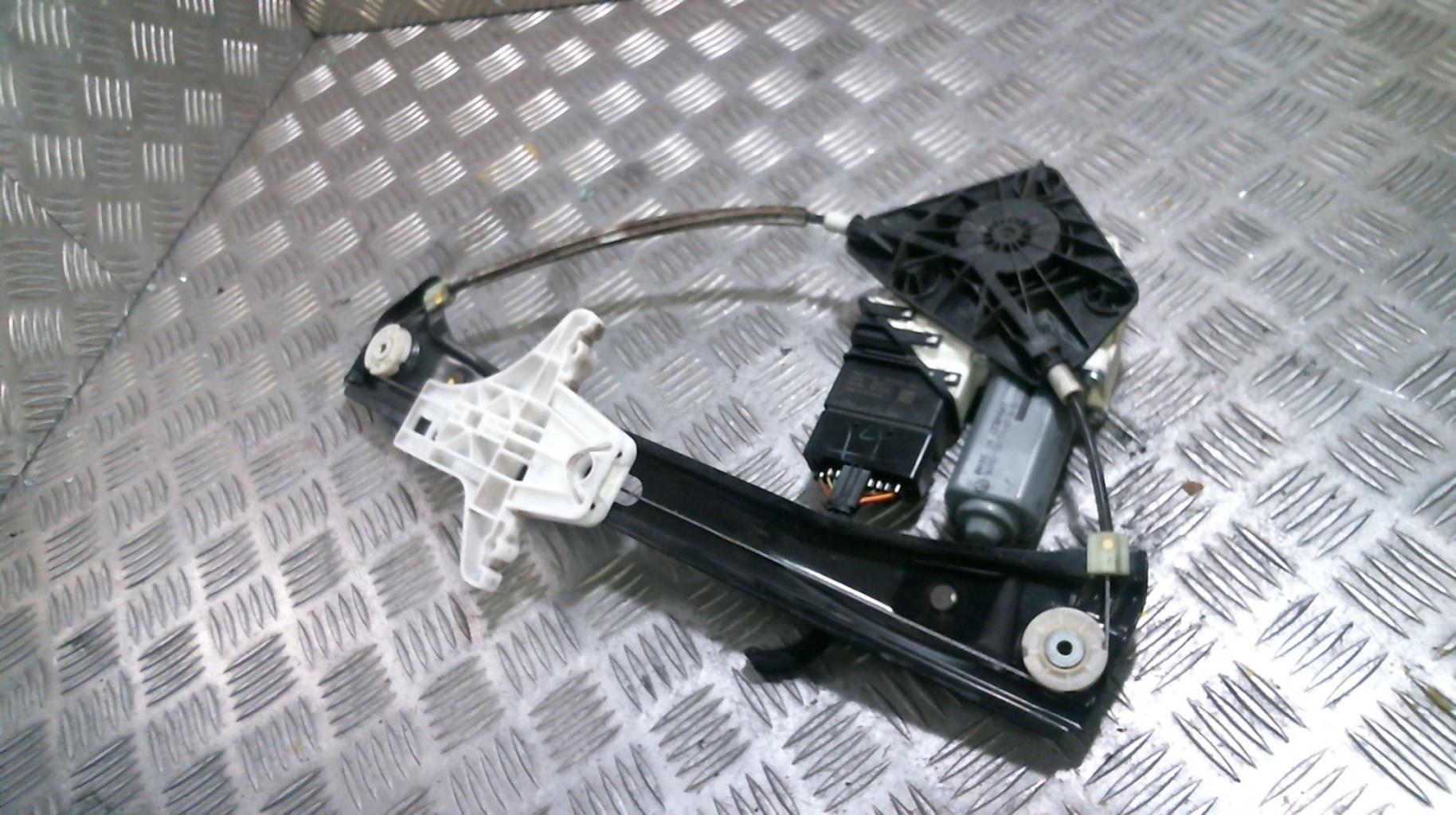 Alzacristalli elettrico posteriore sinistro VOLKSWAGEN JETTA 4 Diésel - 1