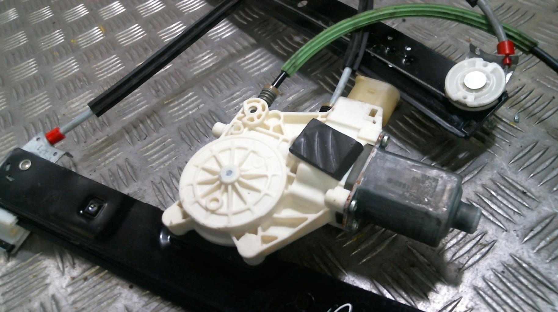 Alzacristalli elettrico anteriore destro FORD MONDEO 3 PHASE 2 BREAK Diésel - 1