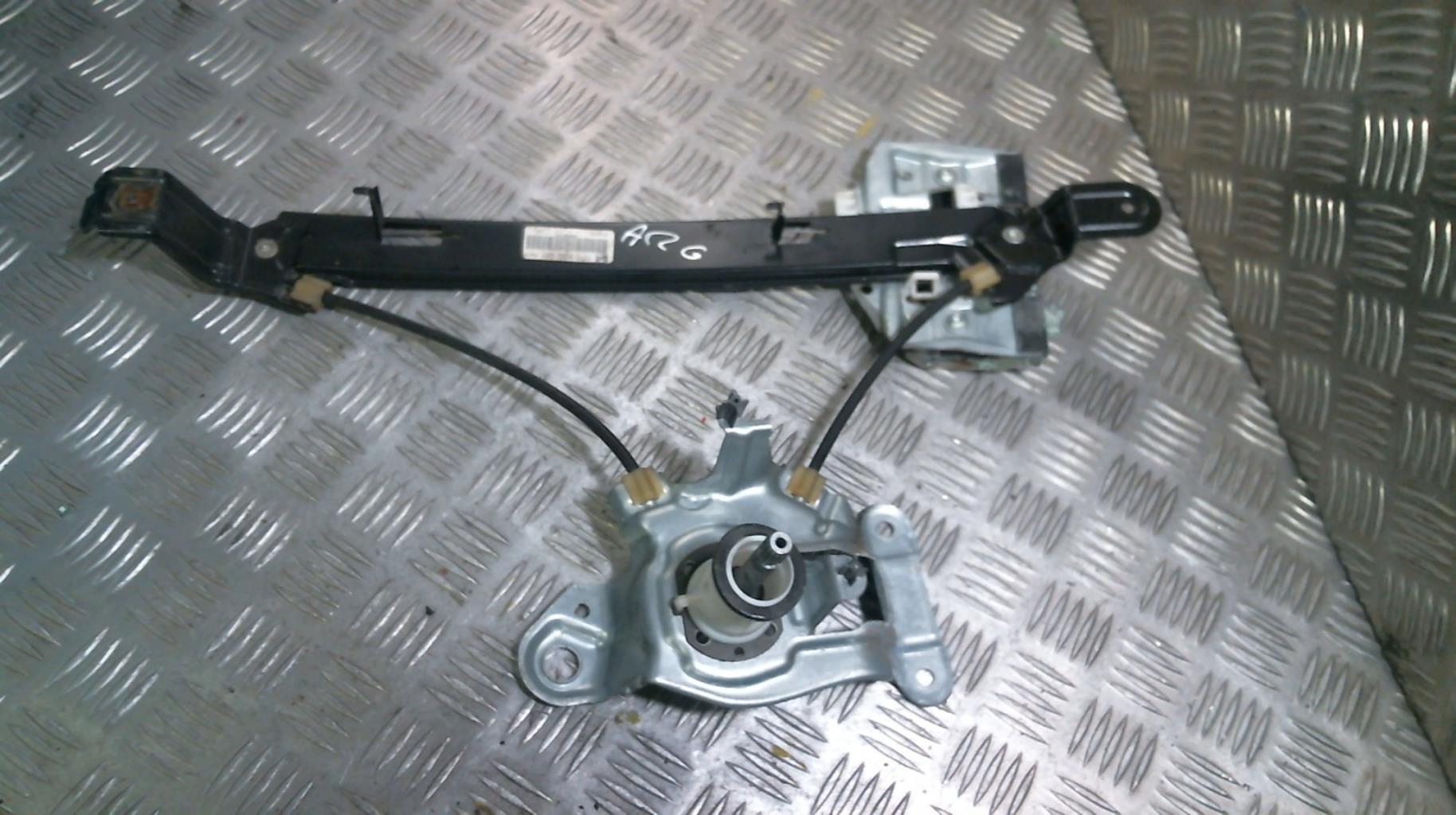 Alzacristalli manuale posteriore sinistro SEAT LEON 2 PHASE 1 Diésel - 1