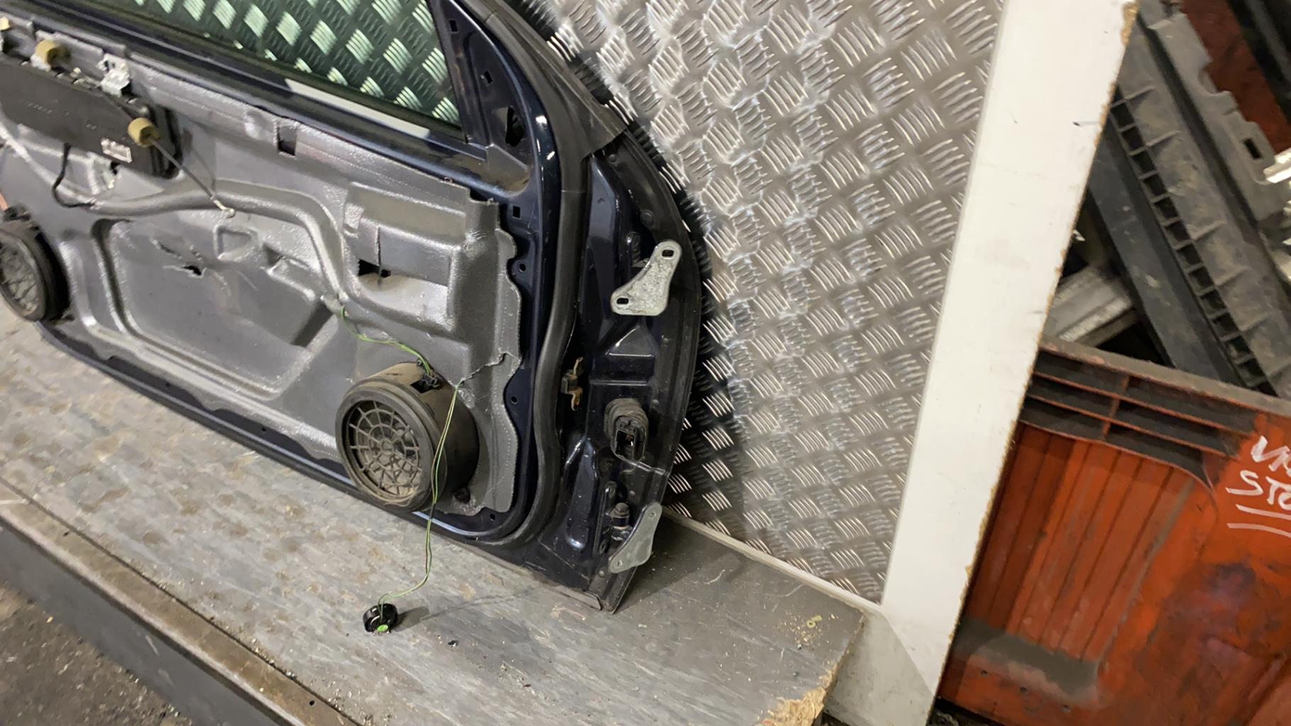Portiera anteriore sinistra MERCEDES CLASSE C 203 COUPE SPORT PHASE 1 Diésel - 1
