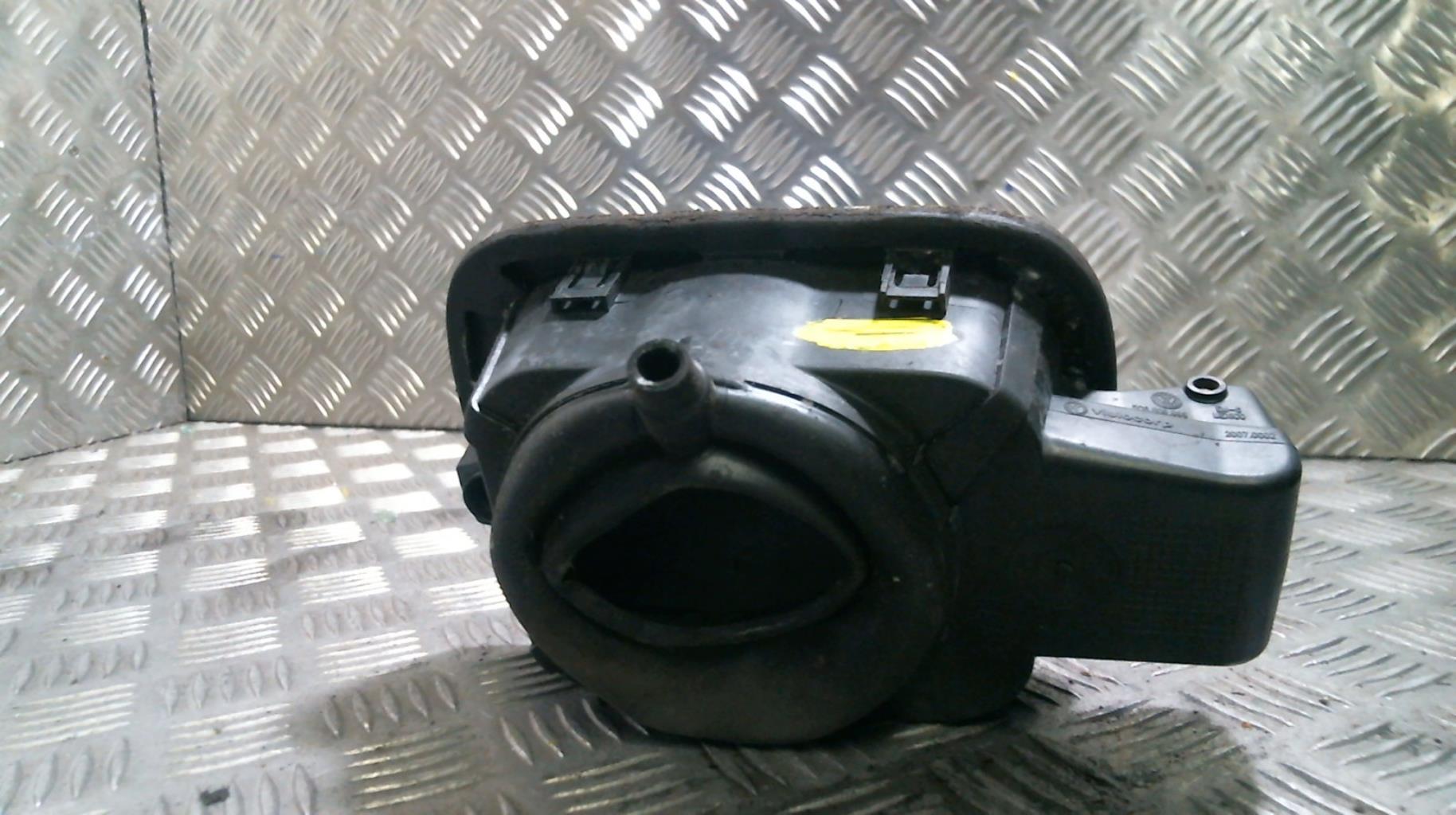 Trappe d'essence VOLKSWAGEN JETTA 4 Diesel - 1