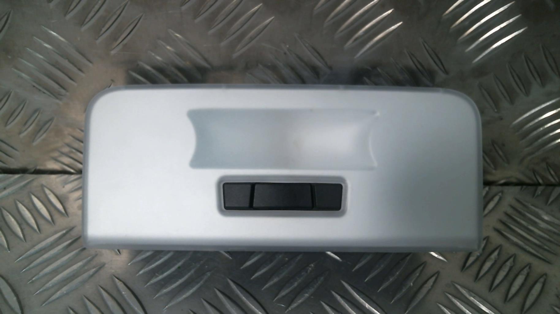 Eclairage de plafonnier BMW SERIE 1 E87 PHASE 1 Diesel - 1