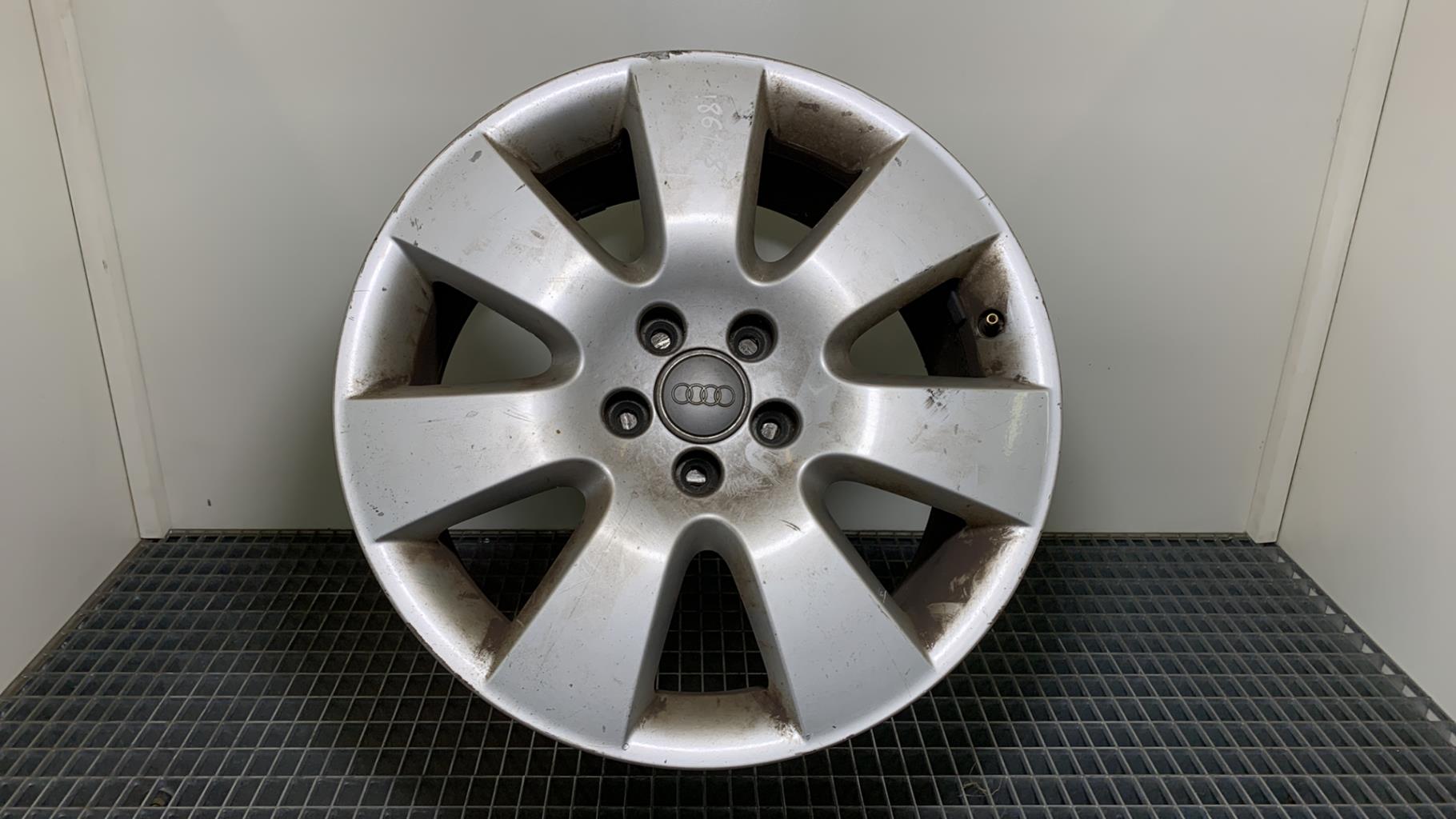 Llanta AUDI A8 1 PHASE 1 Gasolina - 1