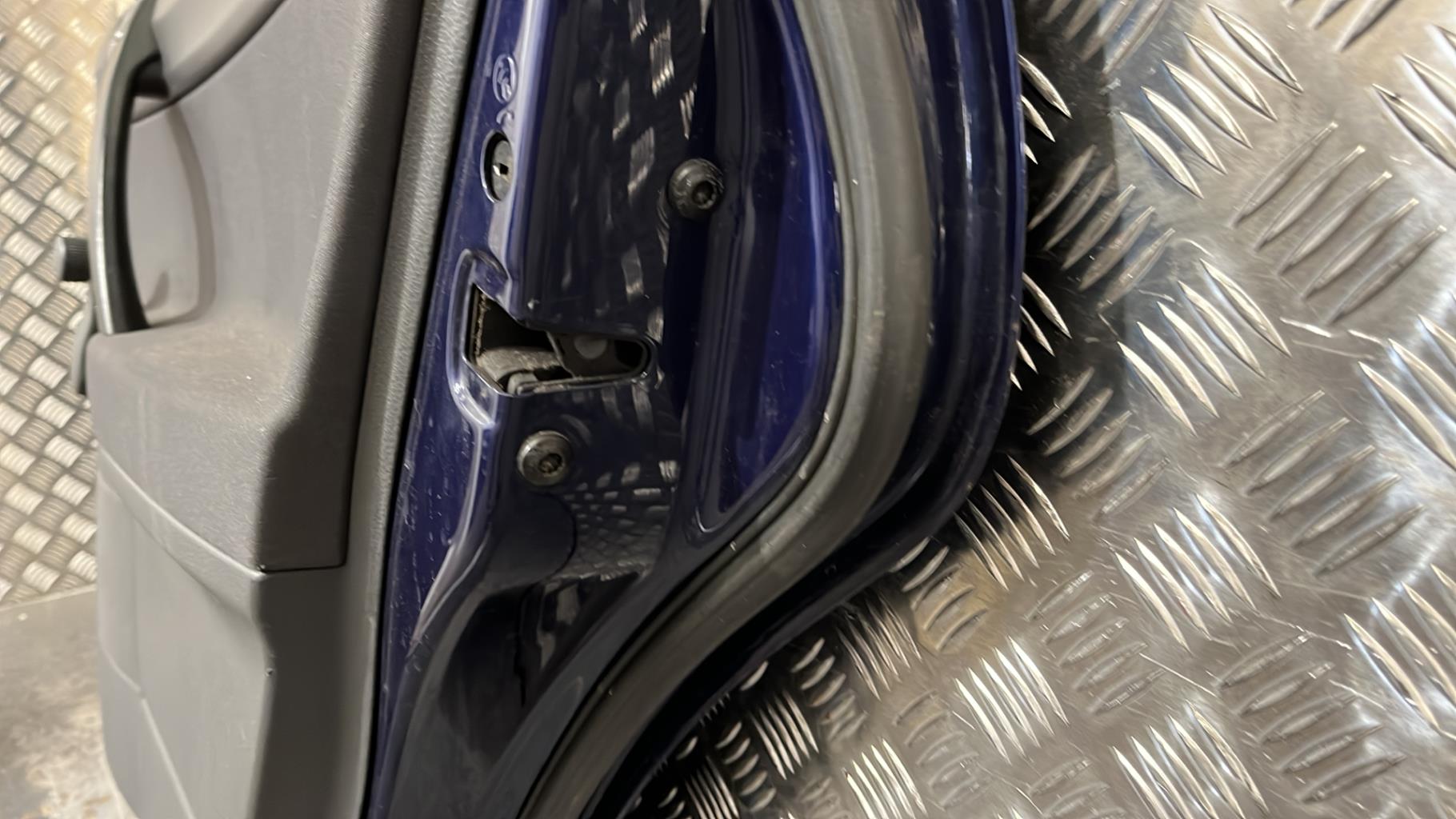 Portiera posteriore destra VOLKSWAGEN POLO 4 PHASE 1 Diésel - 1