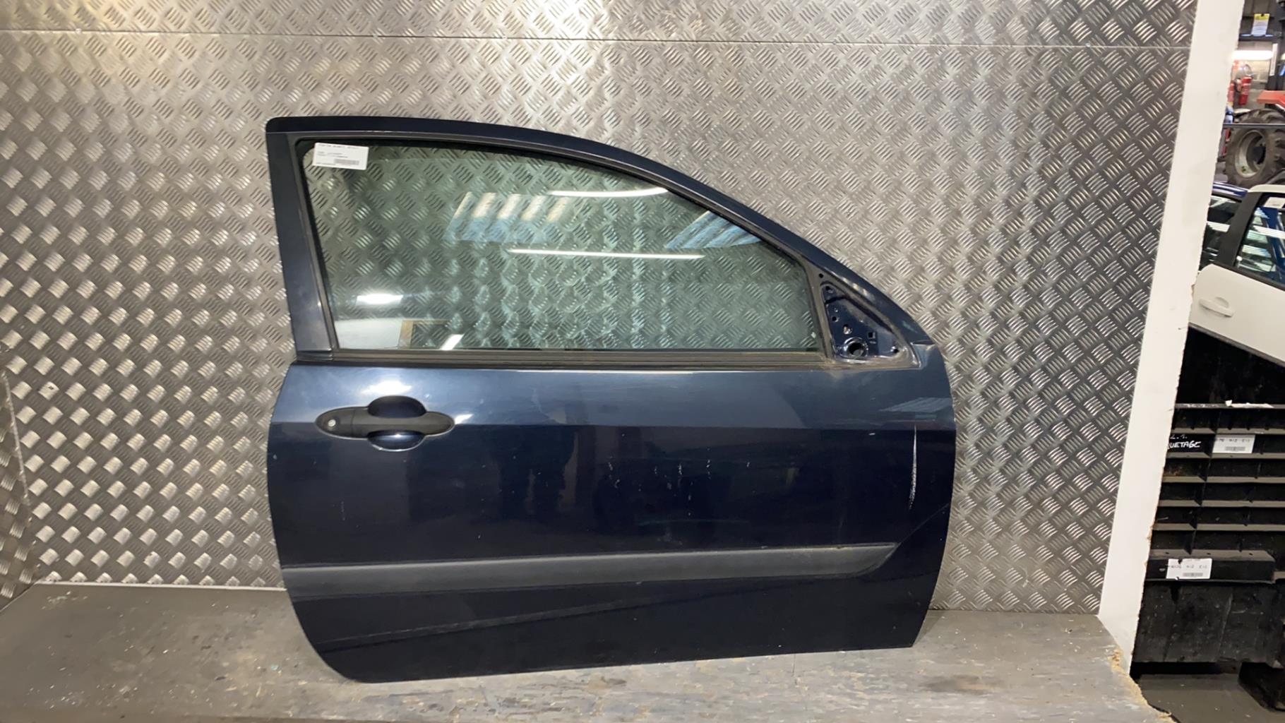 Porte avant droit FORD FOCUS 1 Essence - 1