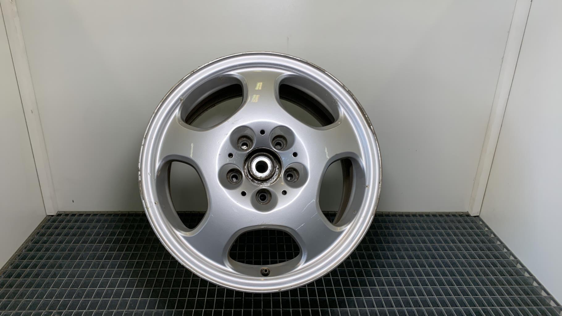 Jante MERCEDES CLASSE E 210  - 1