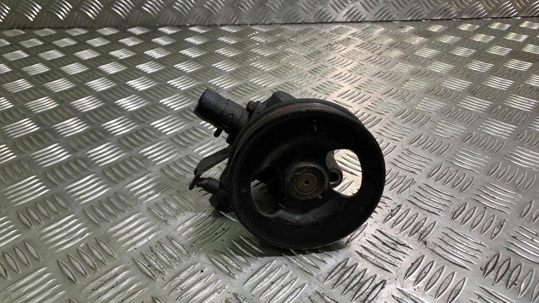 Pompe de direction KIA CARNIVAL 1 Diesel - 1