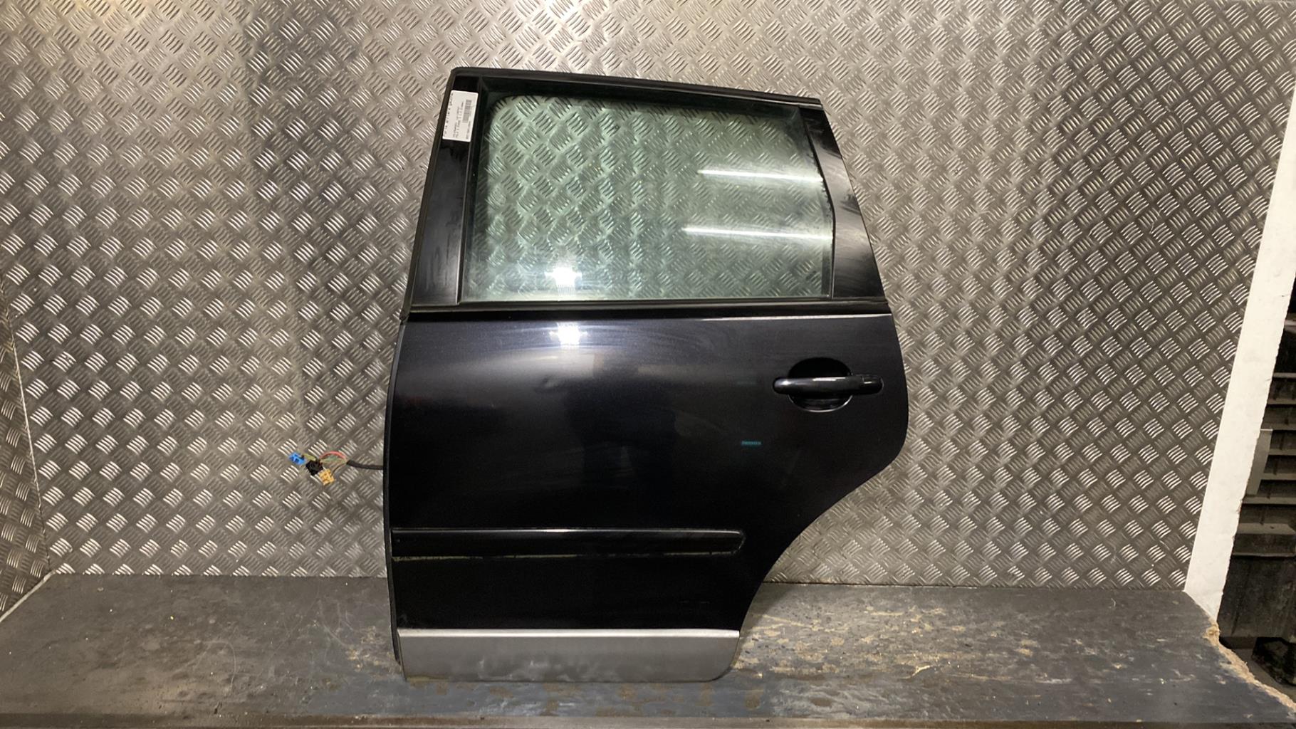 Portiera posteriore sinistra VOLKSWAGEN POLO 4 PHASE 1 Diésel - 1