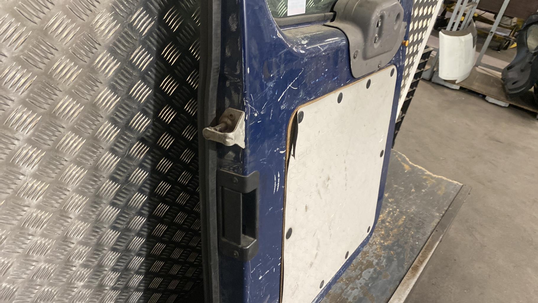 Porte de coffre gauche FORD TRANSIT 3 Diesel - 1