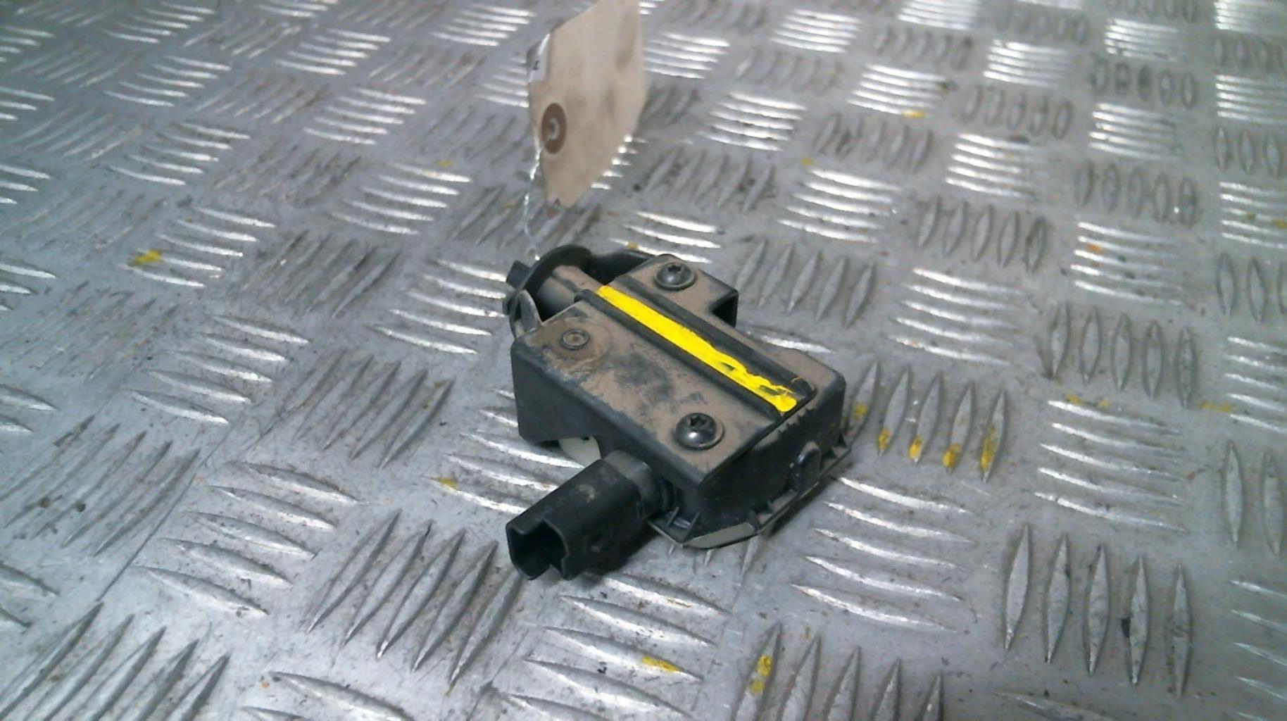 Attuatore chiavistello sportello carburante PEUGEOT 508 1 PHASE 1 Diésel - 1
