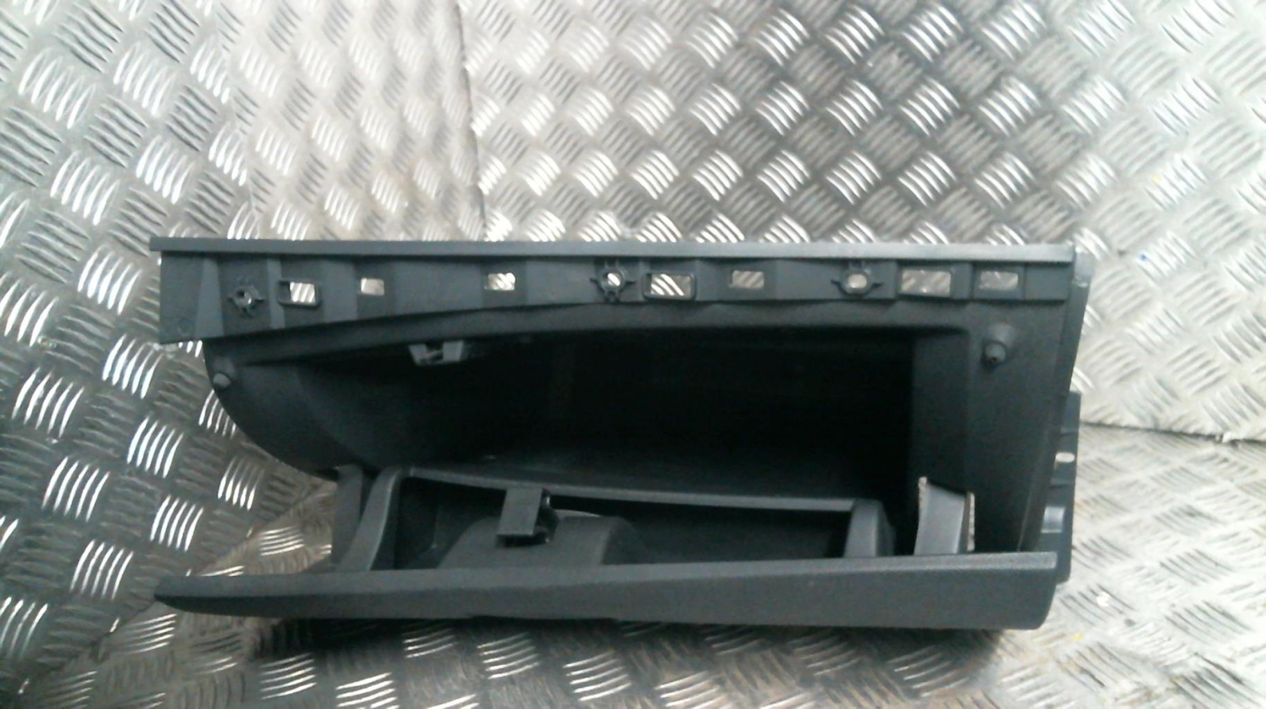 Vano portaoggetti RENAULT MEGANE 3 PHASE 1 COUPE Diésel - 1