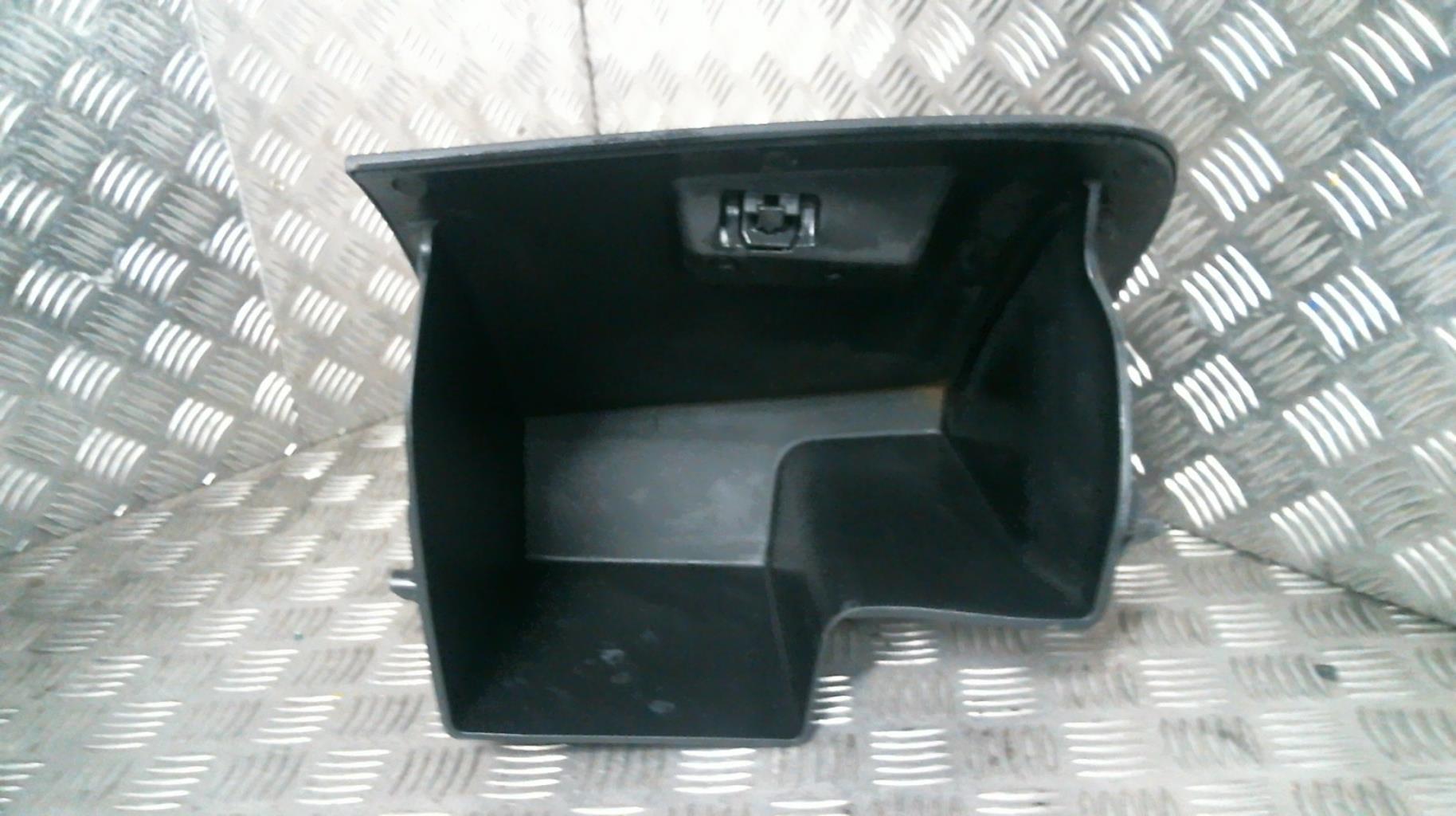 Boite a gants MAZDA 2 2 PHASE 2 Diesel - 1
