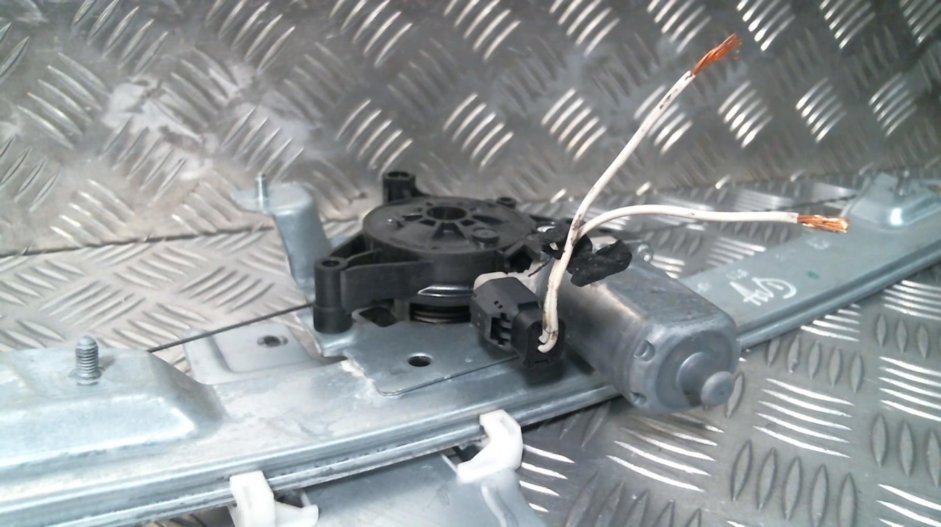 Alzacristalli elettrico anteriore destro CITROEN C3 3 PHASE 1 Gasolina - 1