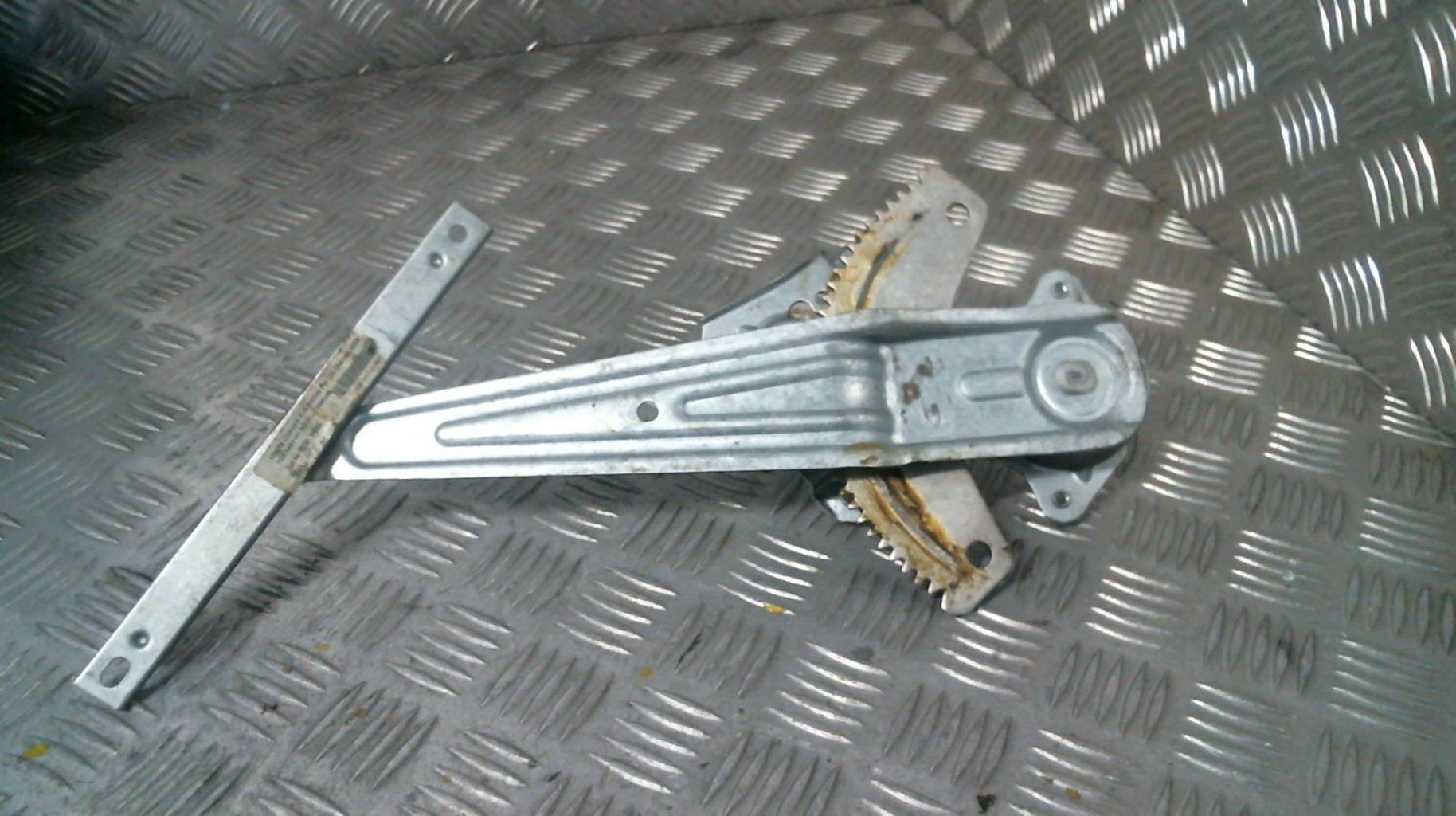Alzacristalli manuale posteriore sinistro NISSAN MICRA 4 PHASE 1 Gasolina - 1