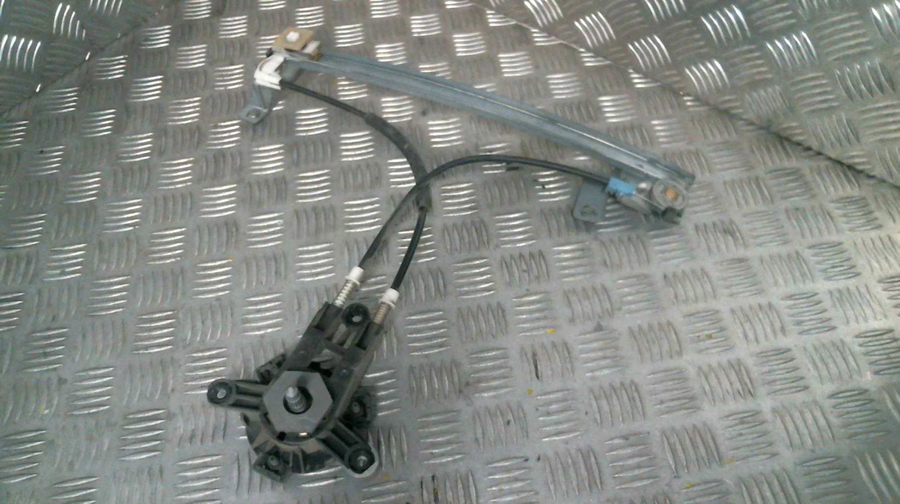 Alzacristalli manuale posteriore sinistro CITROEN SAXO PHASE 2 Diésel - 1