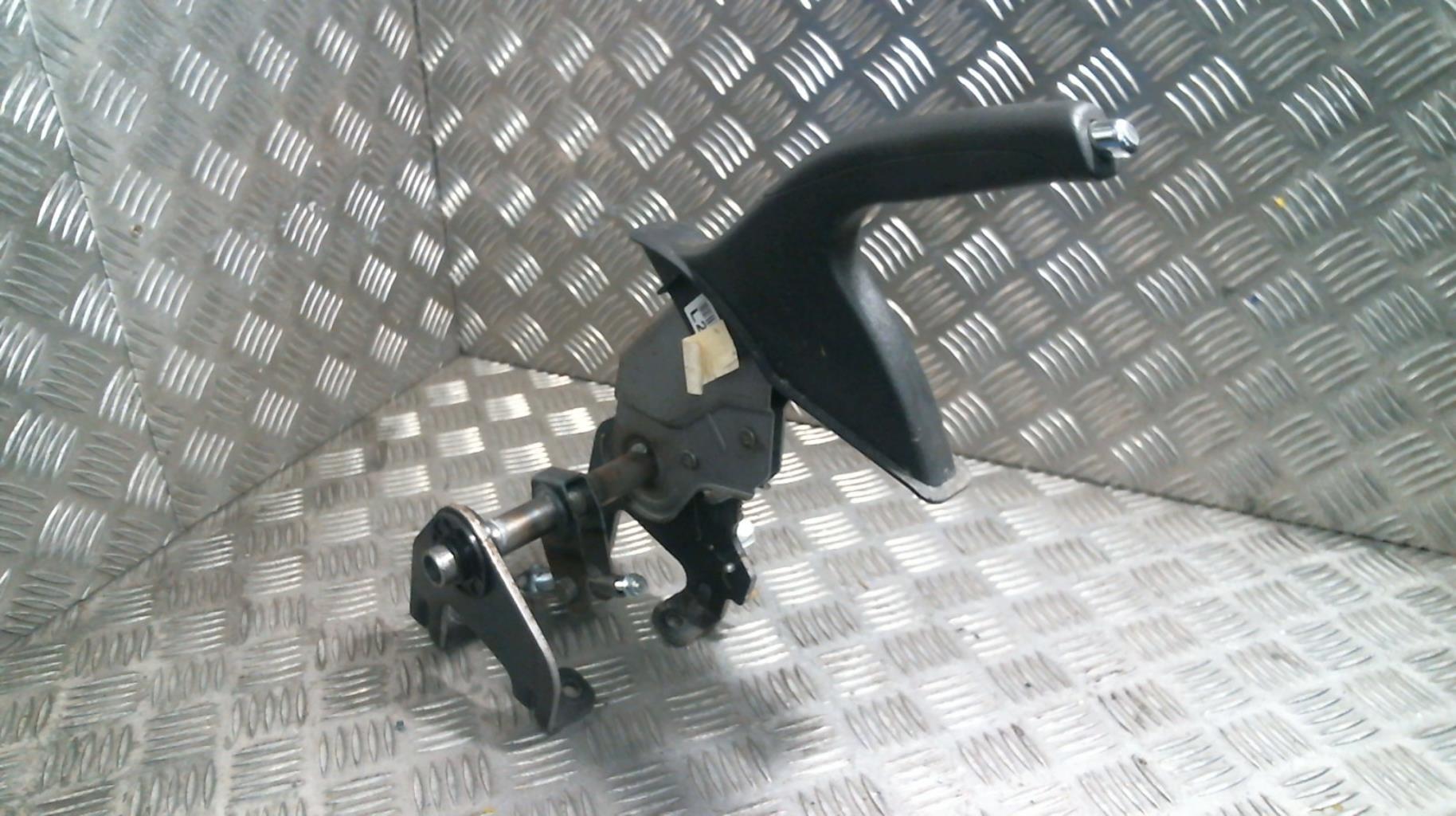 Levier frein à main HYUNDAI IX 35 PHASE 1 Diesel - 1