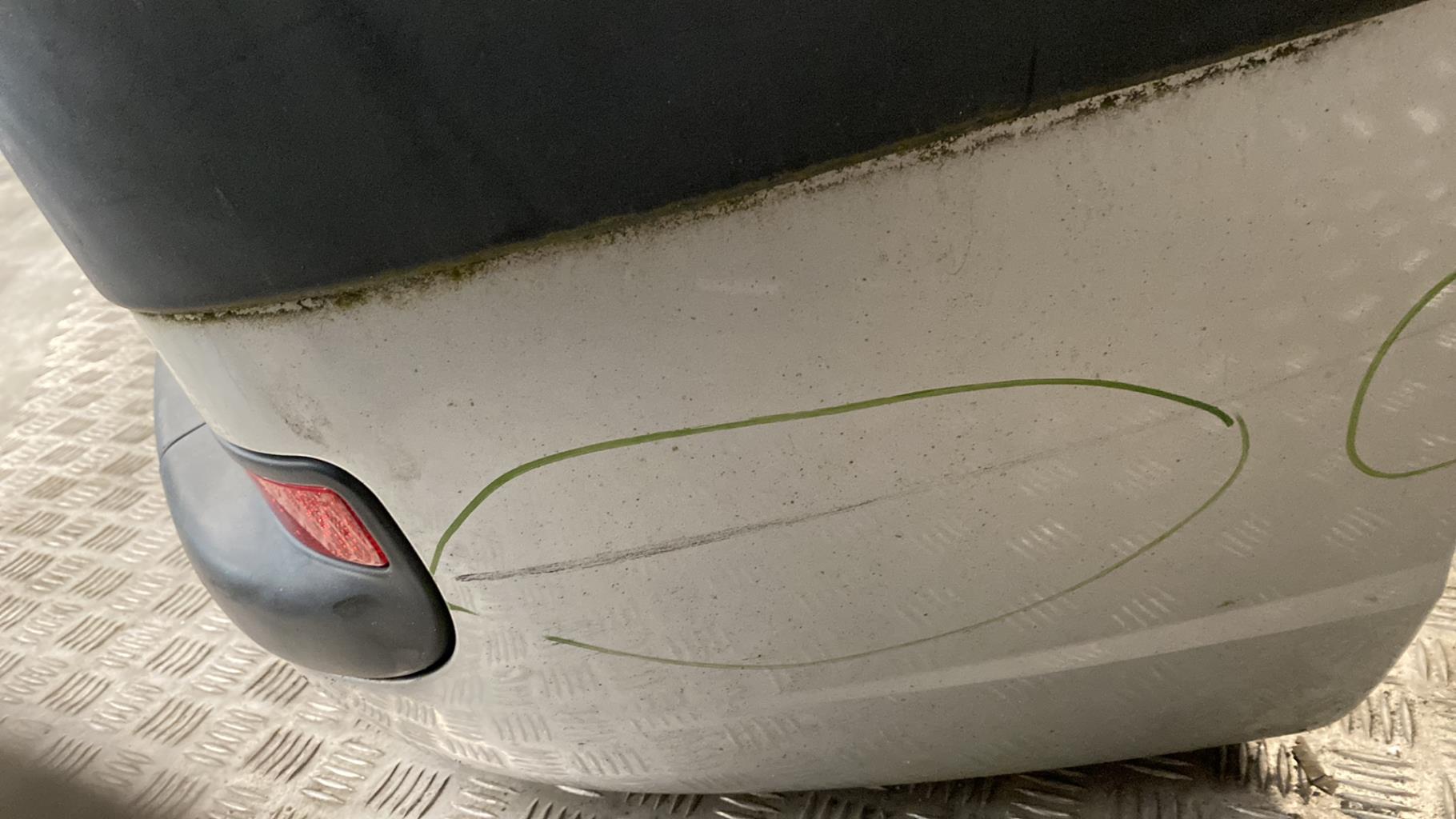 Pare choc arriere CITROEN C8 Diesel - 1