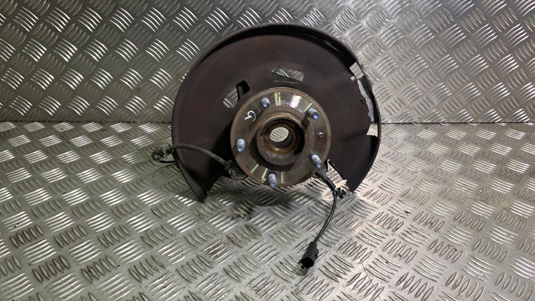 Fuso a snodo anteriore sinistro OPEL ASTRA J PHASE 1 Diésel - 1