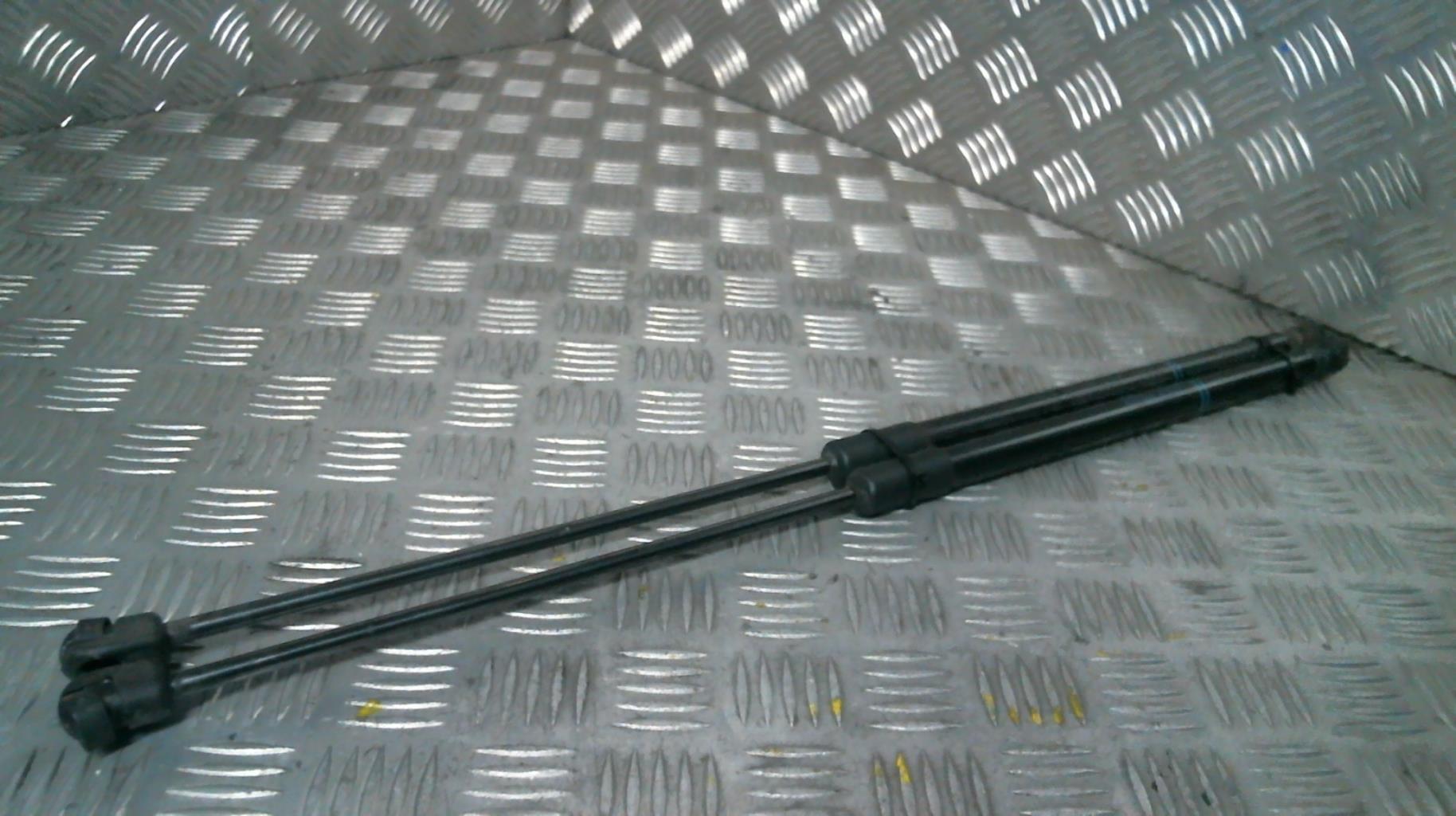 Verin de coffre OPEL CORSA E Essence - 1