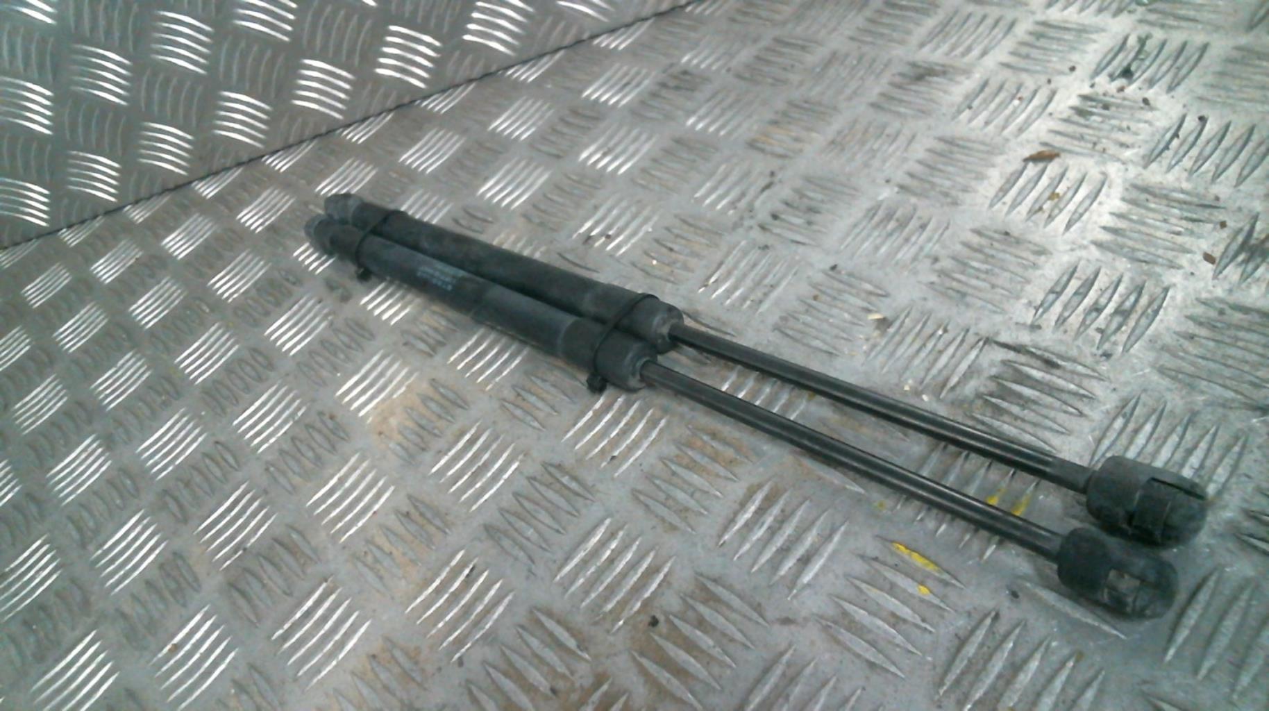 Verin de coffre SUZUKI SWIFT 3 Diesel - 1