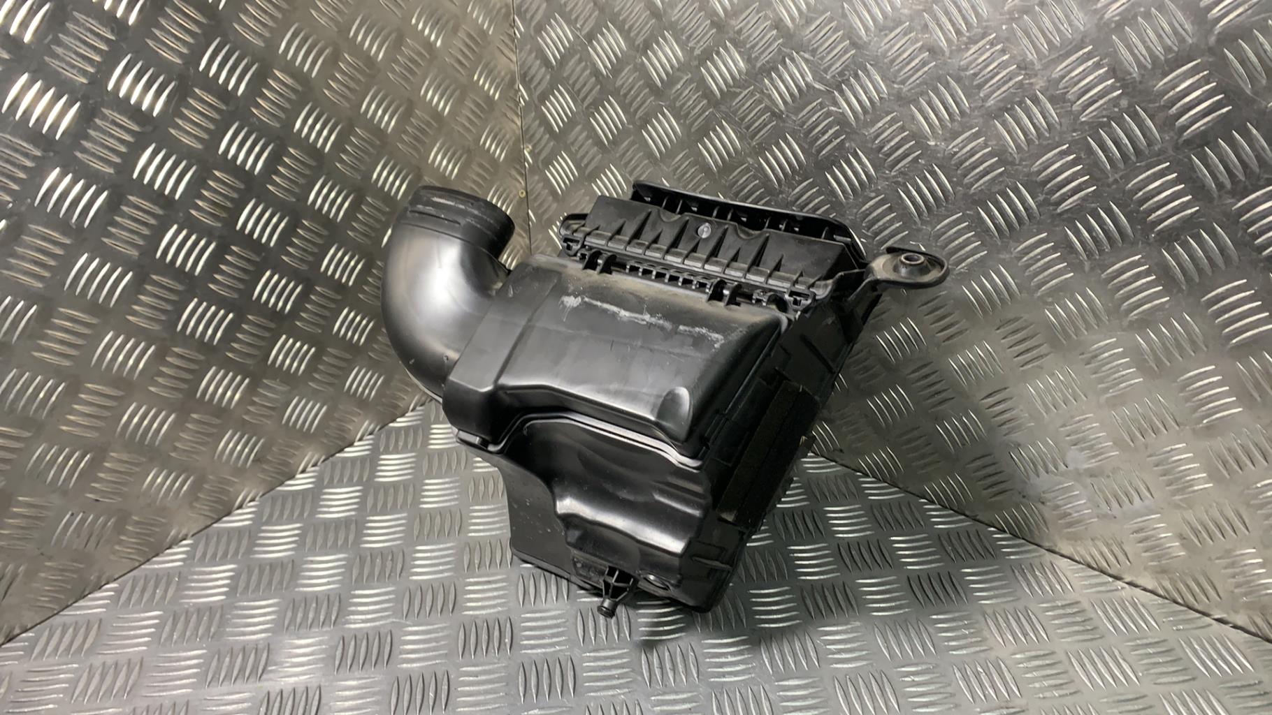 Boite a air RENAULT MEGANE 4 PHASE 1 Diesel - 1