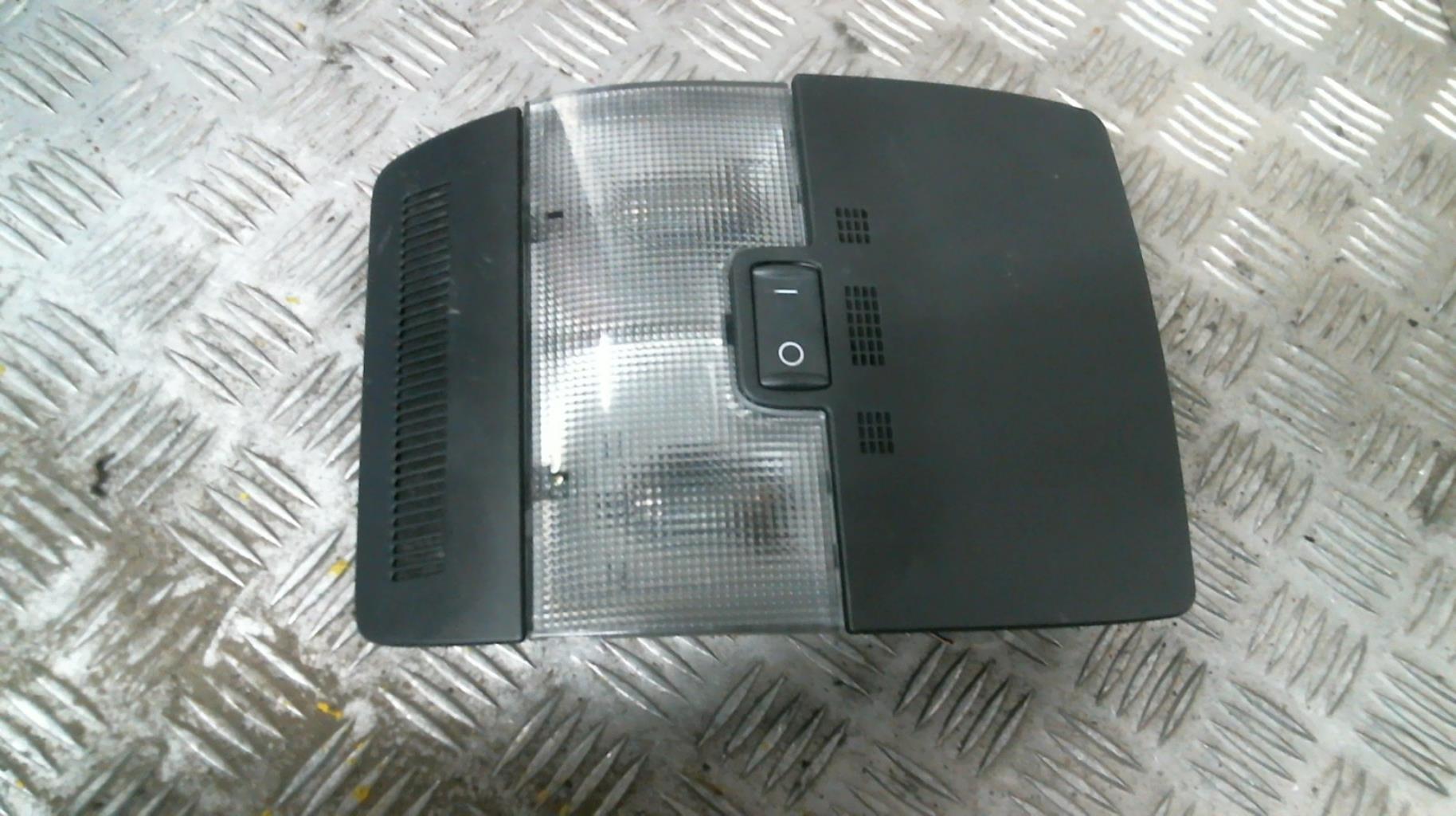 Eclairage de plafonnier AUDI A3 2 PHASE 2 Diesel - 1