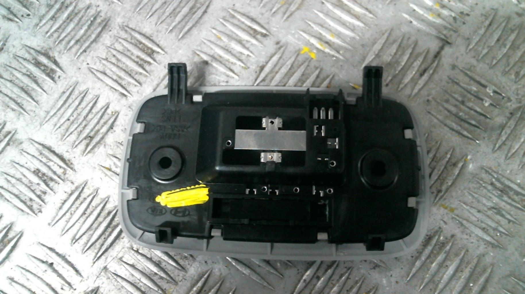 Eclairage de plafonnier KIA RIO 3 PHASE 1 Essence - 1