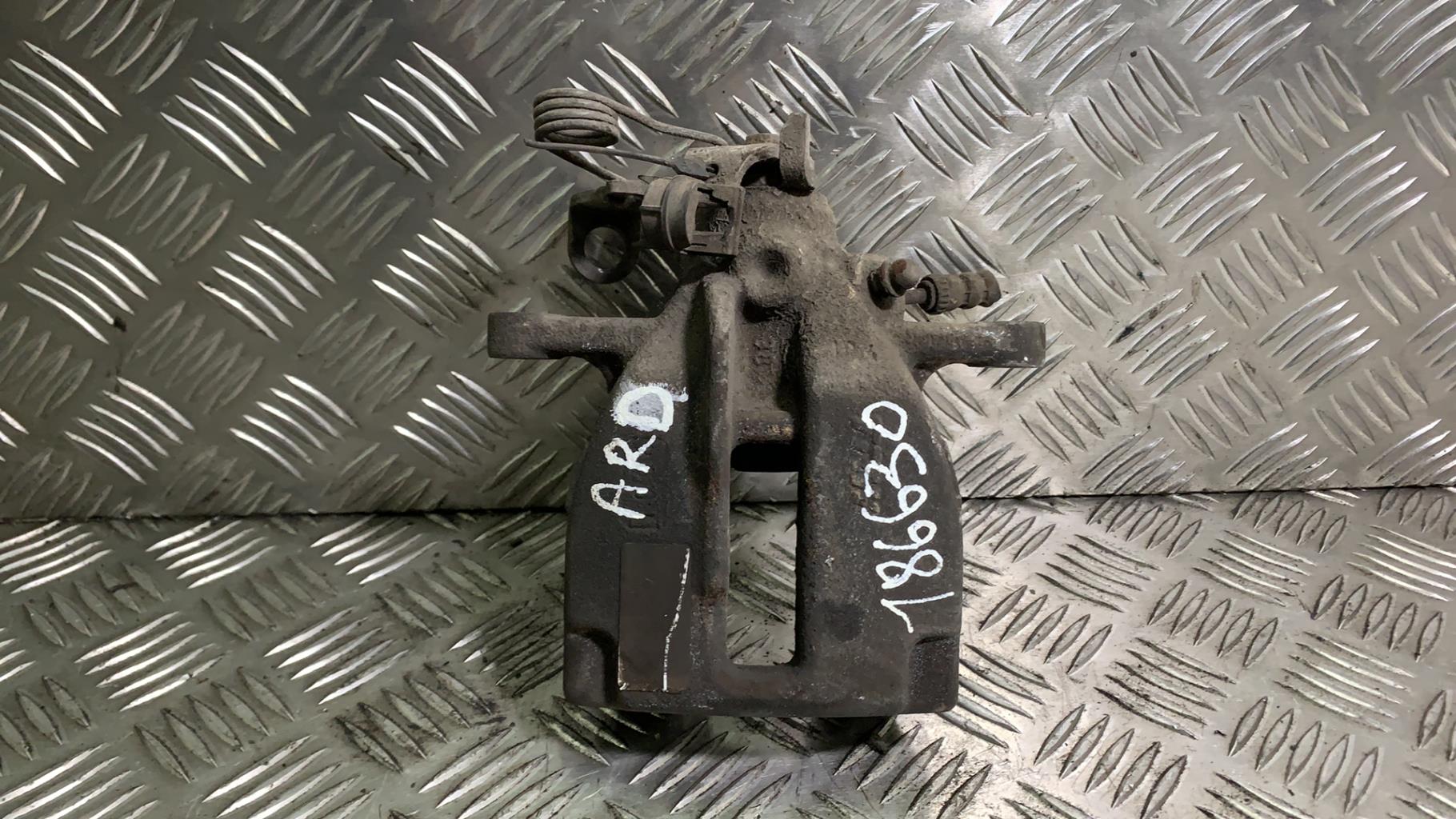 Pinza freni posteriore destra CITROEN C6 Diésel - 1