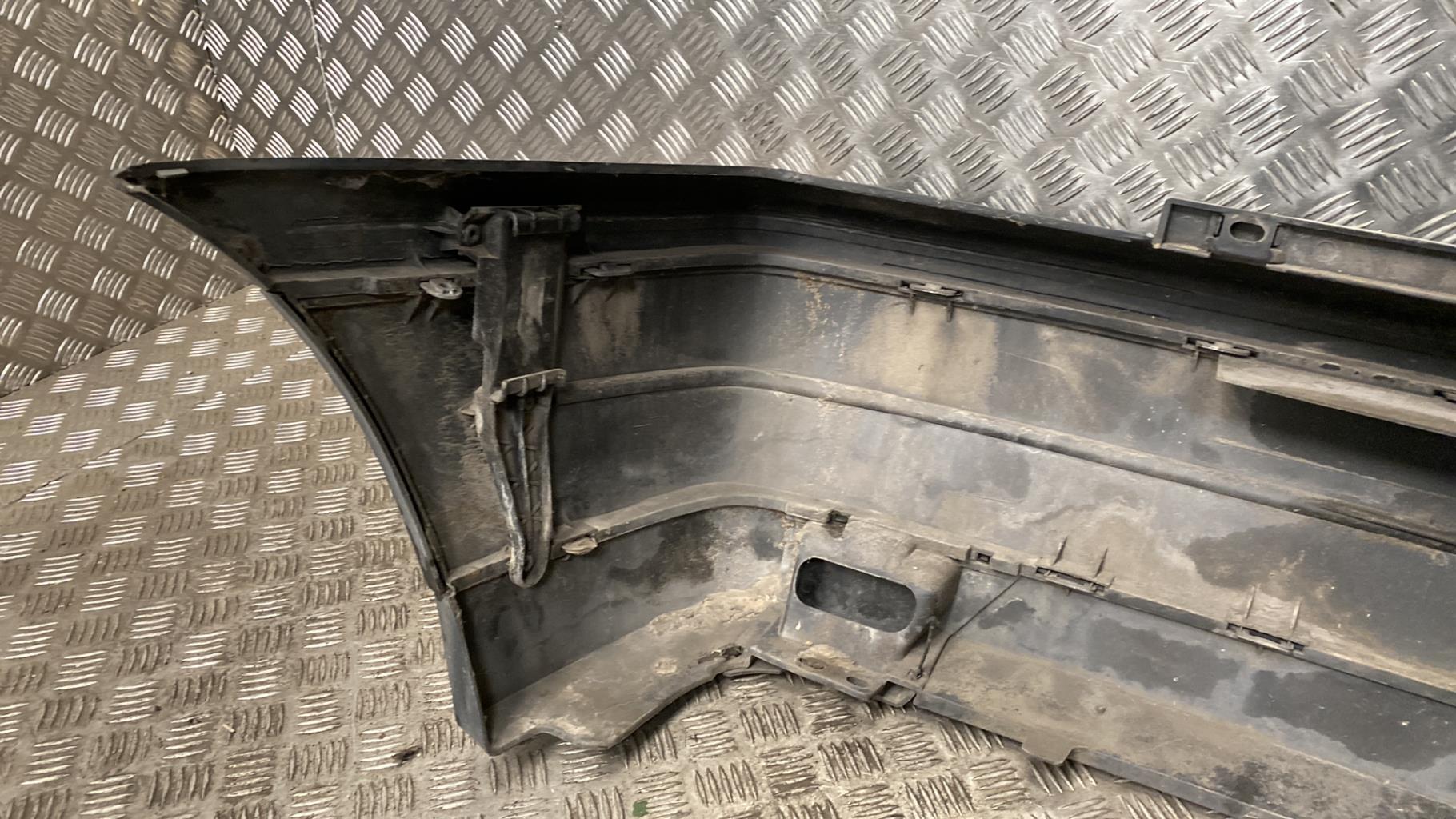 Paraurti posteriore VOLKSWAGEN GOLF 3 Gasolina - 1
