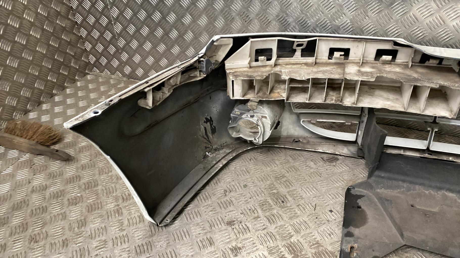 Paraurti anteriore RENAULT MEGANE 1 PHASE 2 Gasolina - 1