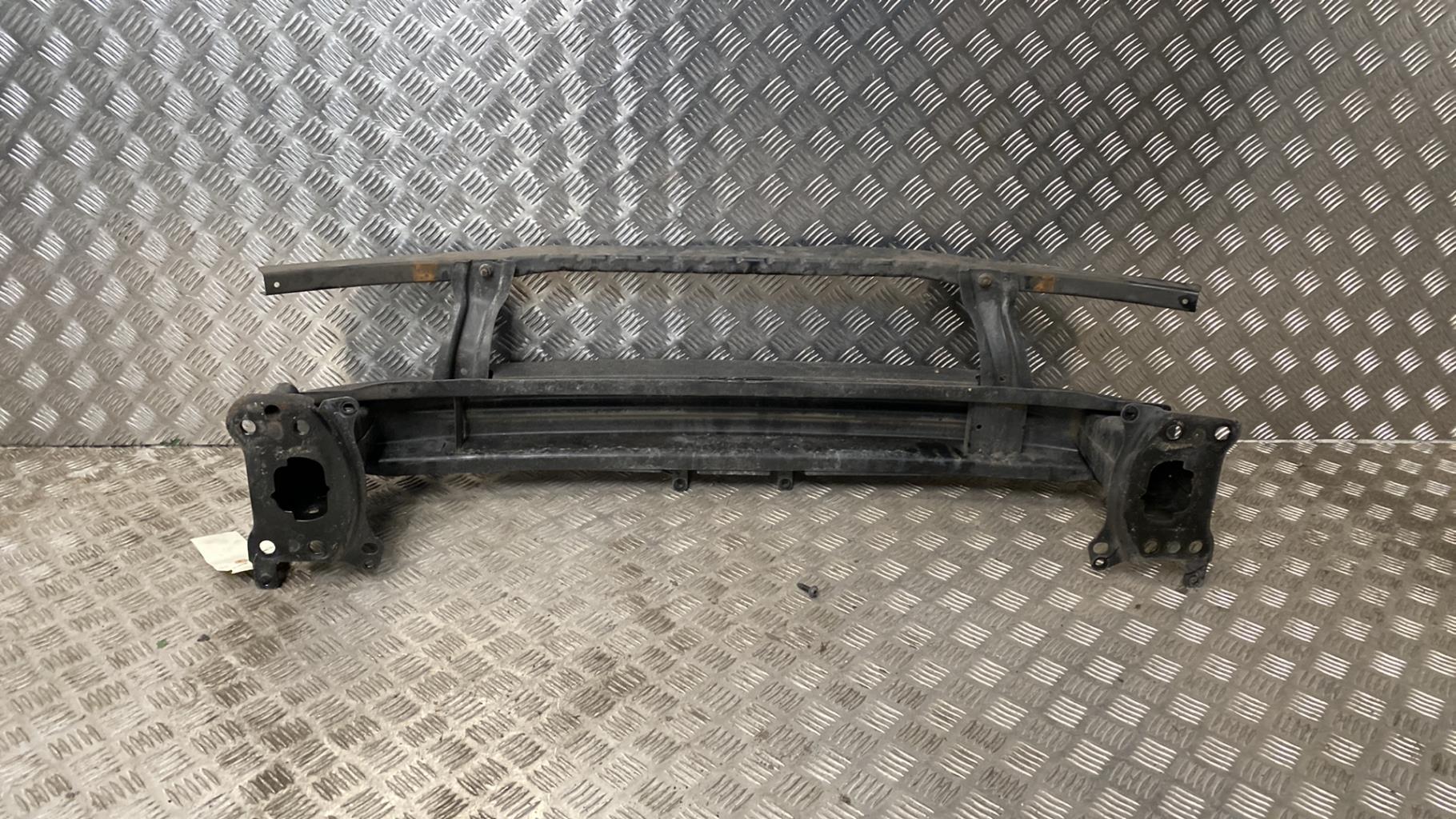 Traversa rinforzo paraurti anteriore VOLKSWAGEN PASSAT 5 BREAK Diésel - 1