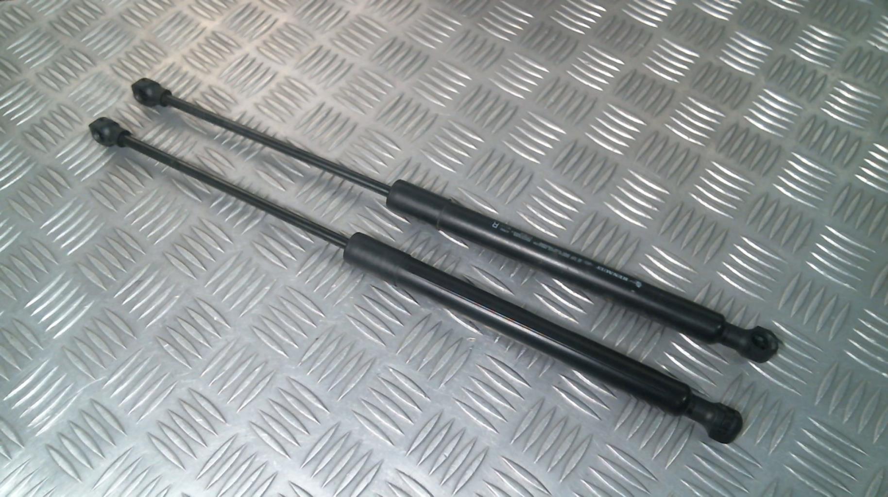 Verin de capot RENAULT MEGANE 4 PHASE 1 Diesel - 1