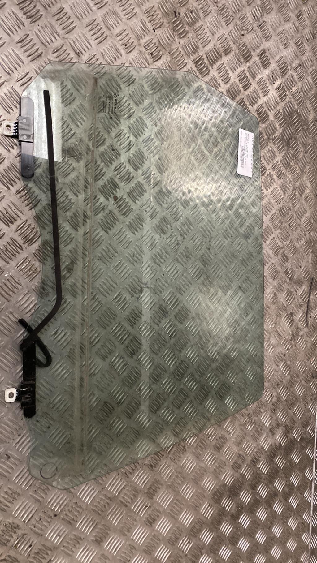 Vetro posteriore destro RENAULT SCENIC 3 PHASE 1 Diésel - 1