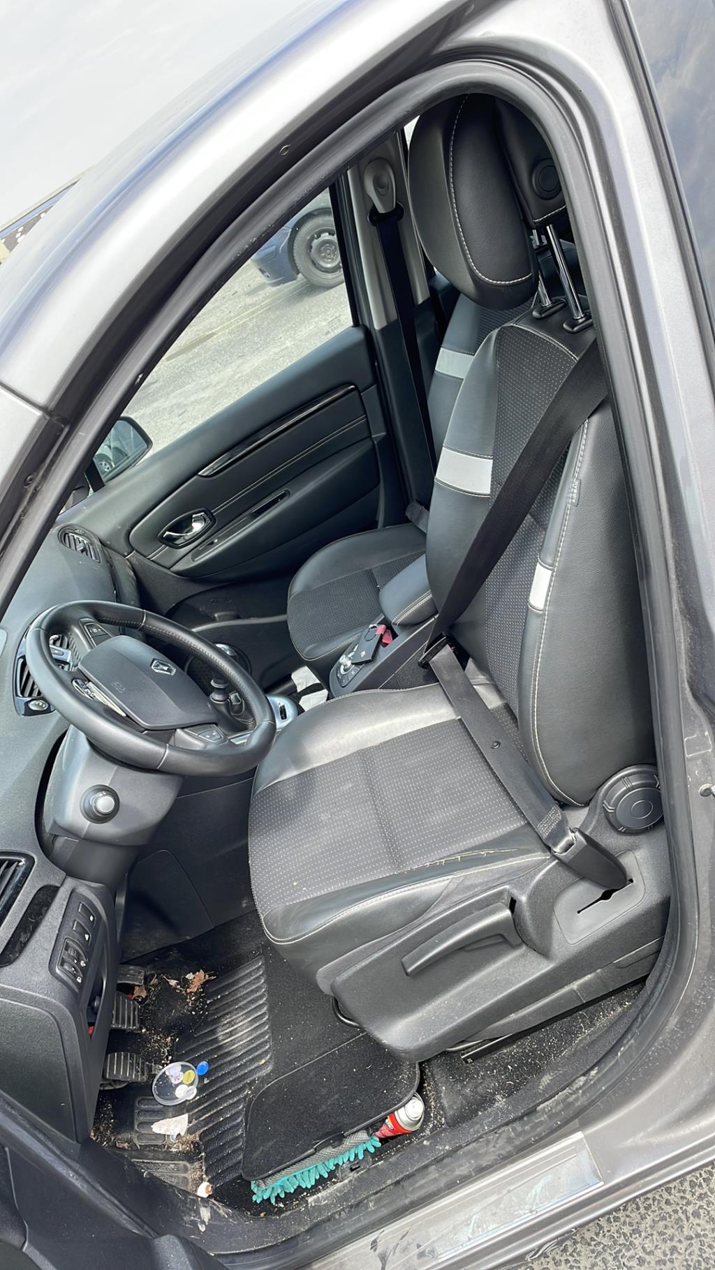Parasale posteriore sinistro RENAULT GRAND SCENIC 3 PHASE 3 Diésel - 1