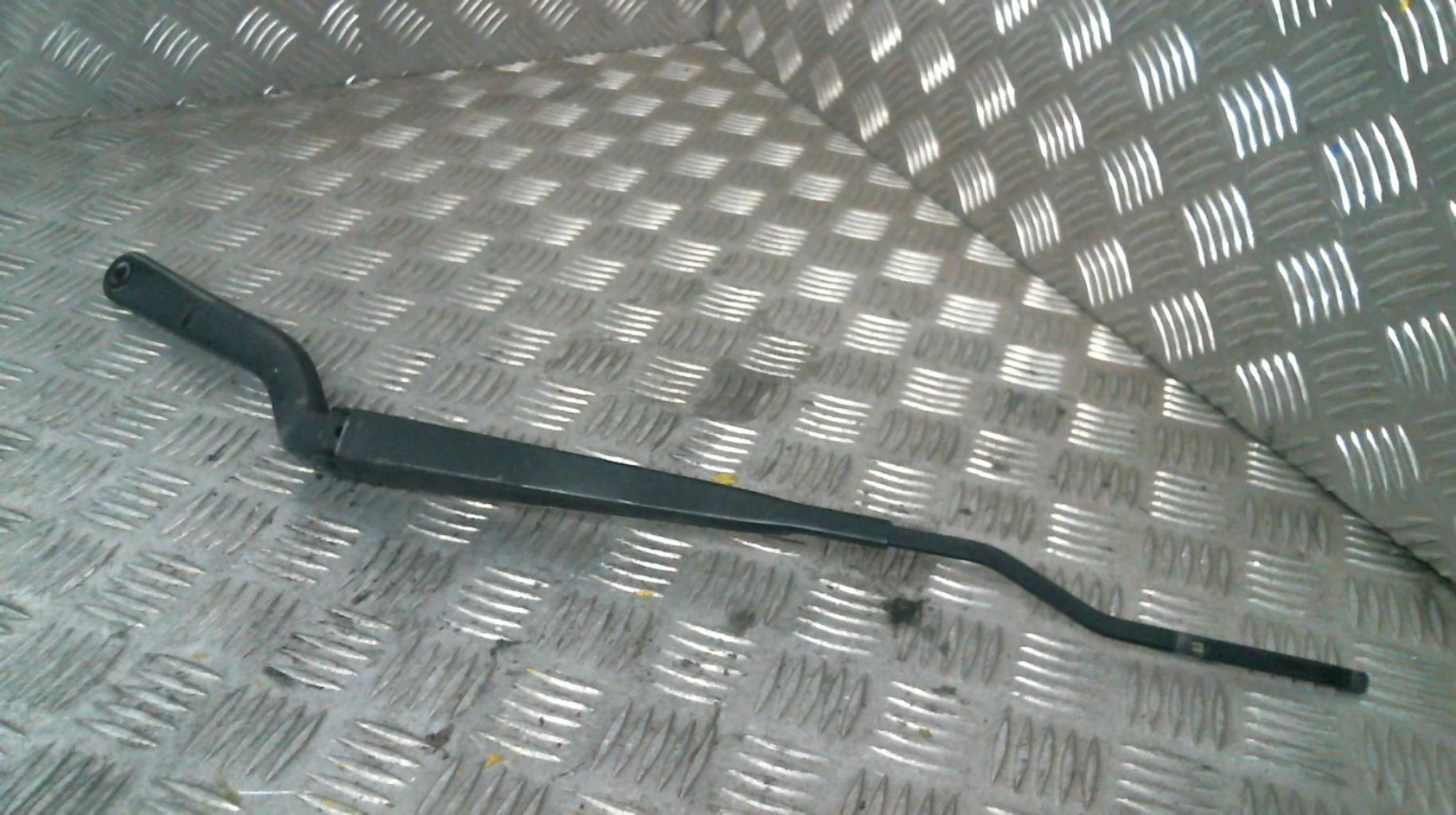 Braccio tergicristallo anteriore destro RENAULT TWINGO 3 PHASE 1 Gasolina - 1