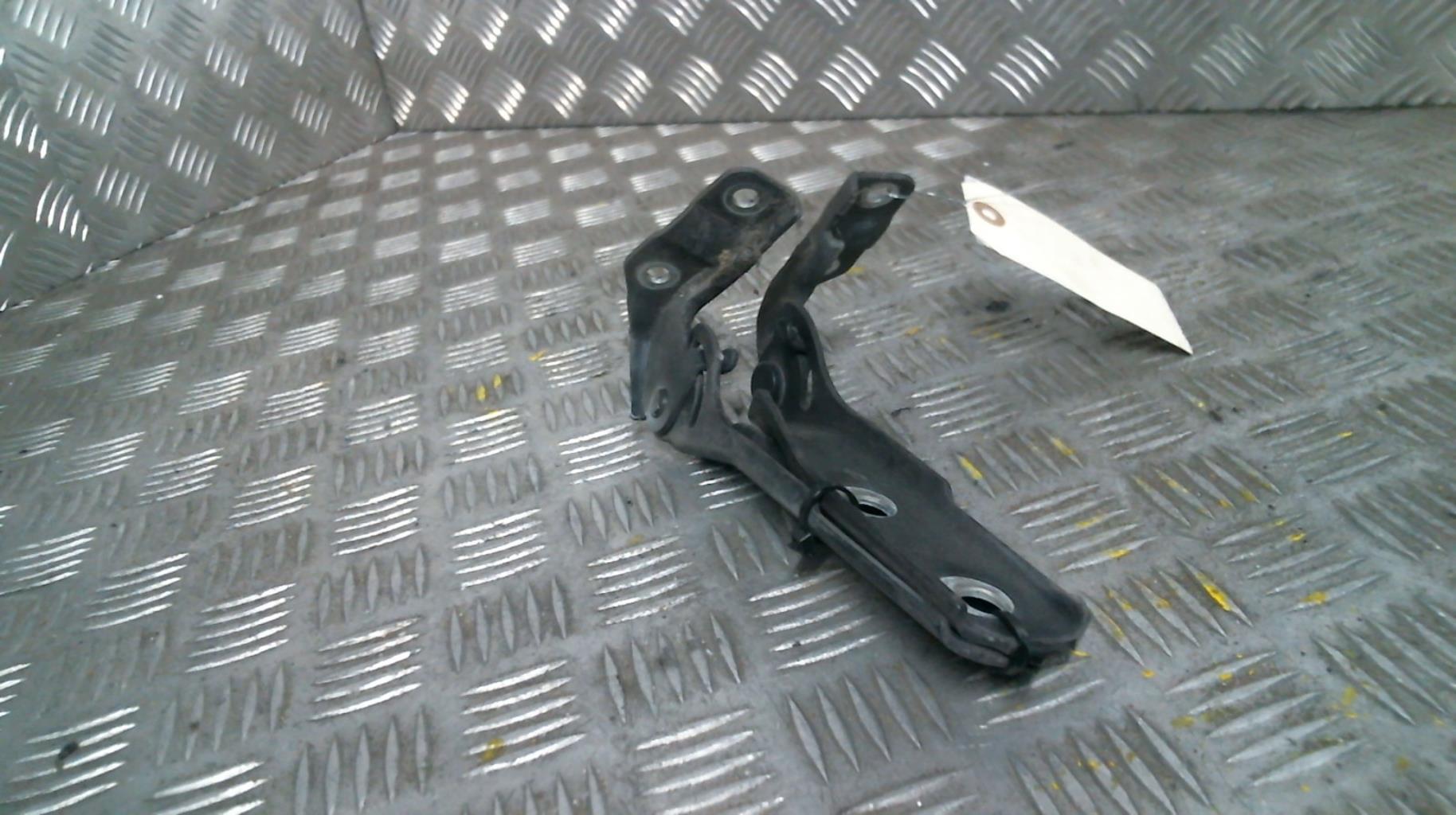 Charniere de capot AUDI A3 2 PHASE 1 Diesel - 1