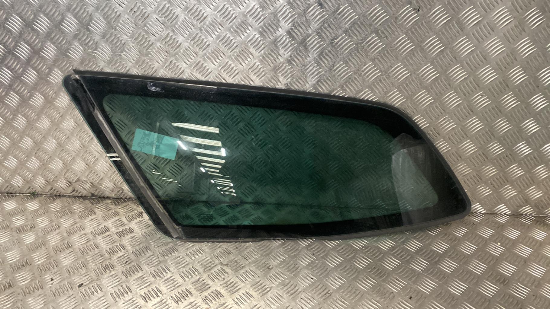 Custode arriere droit CITROEN C5 2 BREAK Diesel - 1