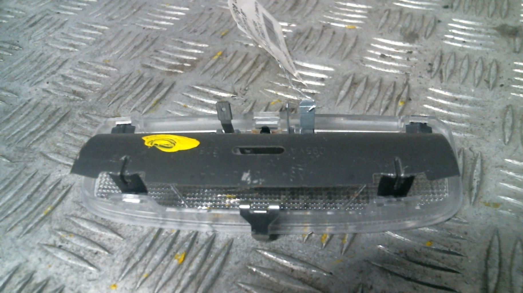 Eclairage de plafonnier FORD MONDEO 2 Essence - 1